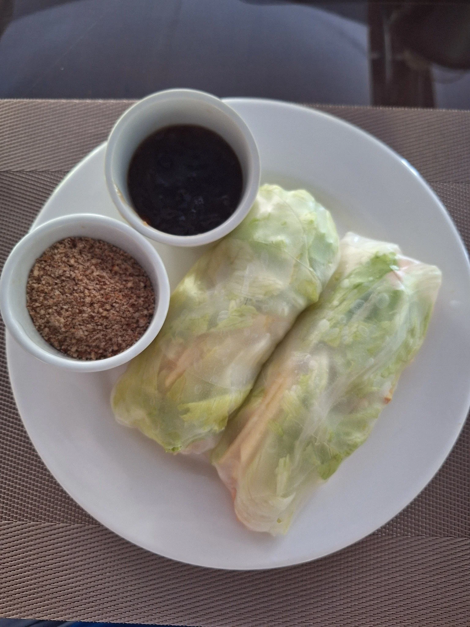 Looking for something light, fresh, and tasty? Try our fresh lumpia! Full of veggies, served with a delicious sauce and crushed peanuts.

*Always check for availability