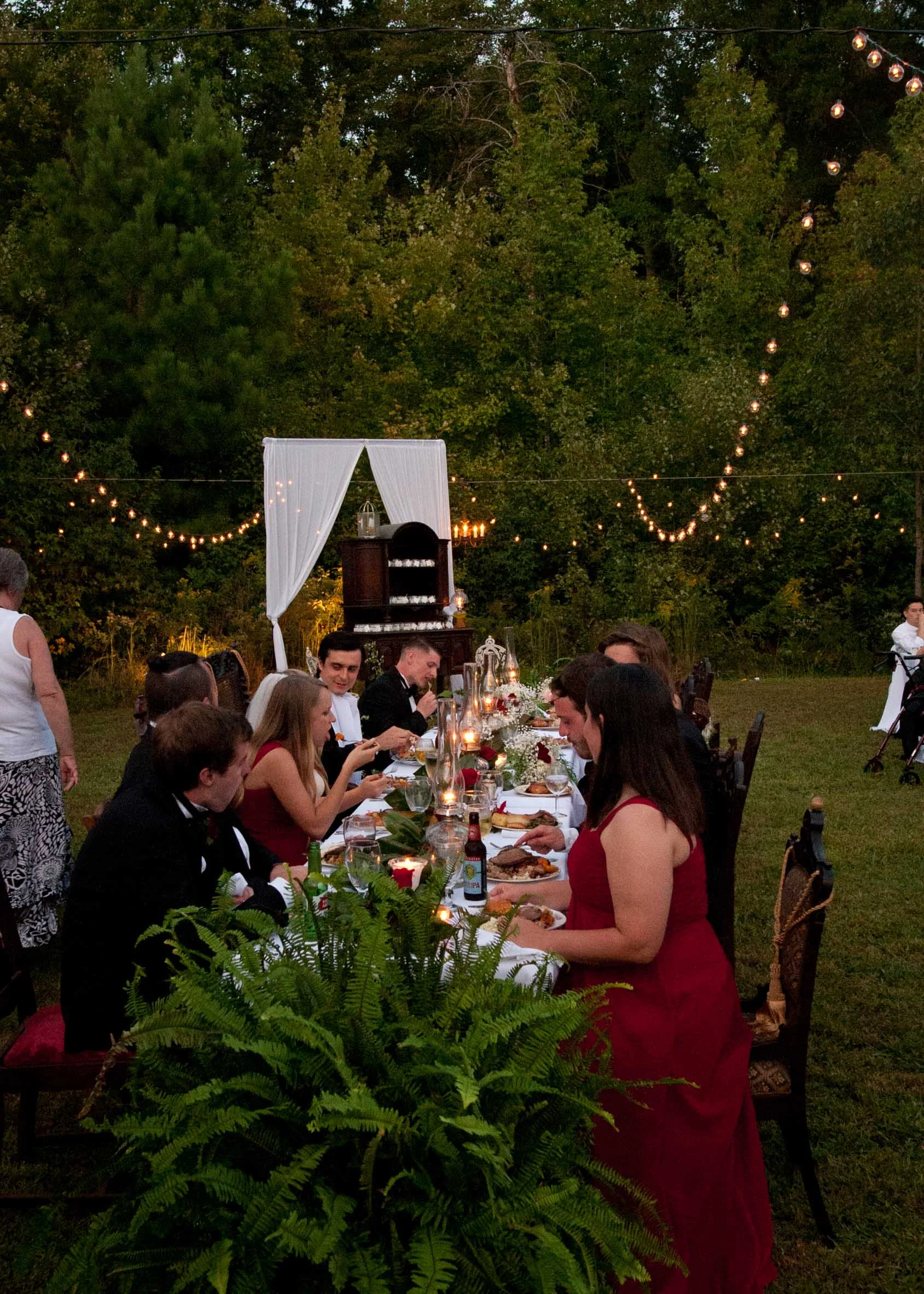 outdoor wedding dinner .jpg