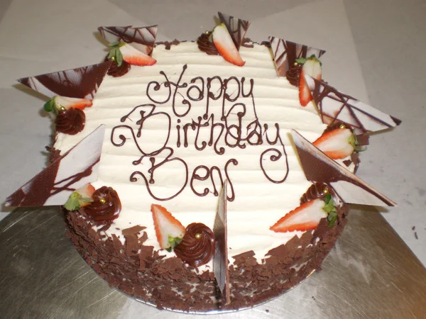 10 Inch Vanilla Sponge