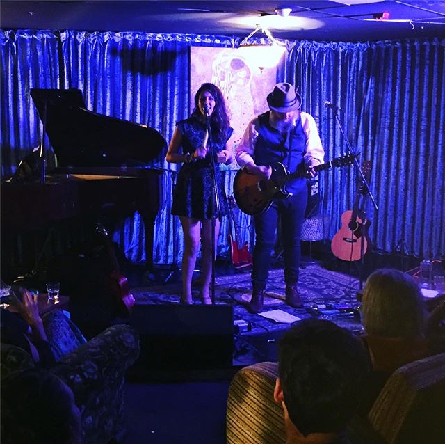 The Audrey’s rockin it out to a packed house in Nambytown! #theaudreys #nambour #yesitsinnambour #nambourbynight #sunshinecoast #cocktailbar