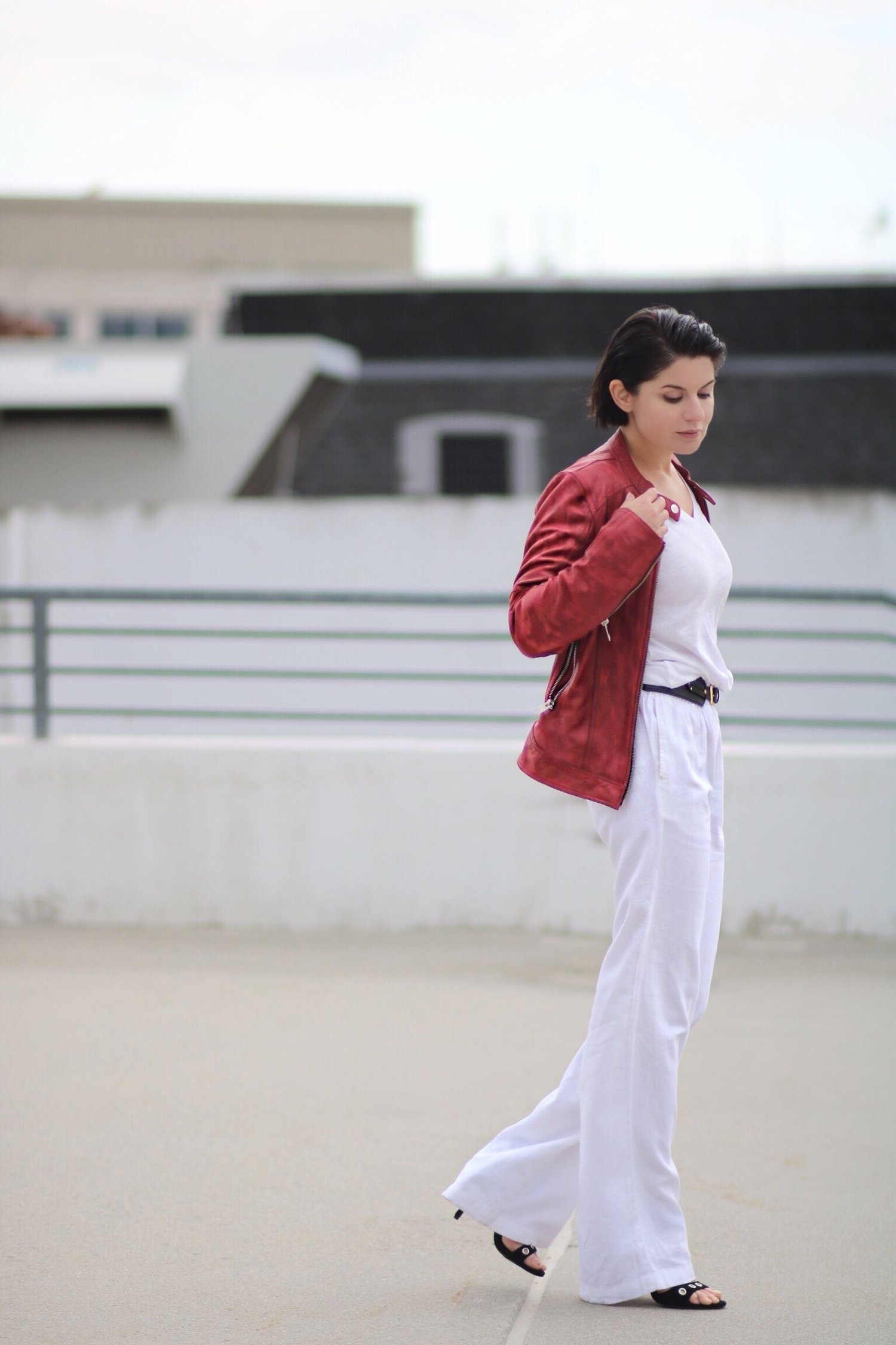 linen-pants-red-leather-jacket-streetstyle