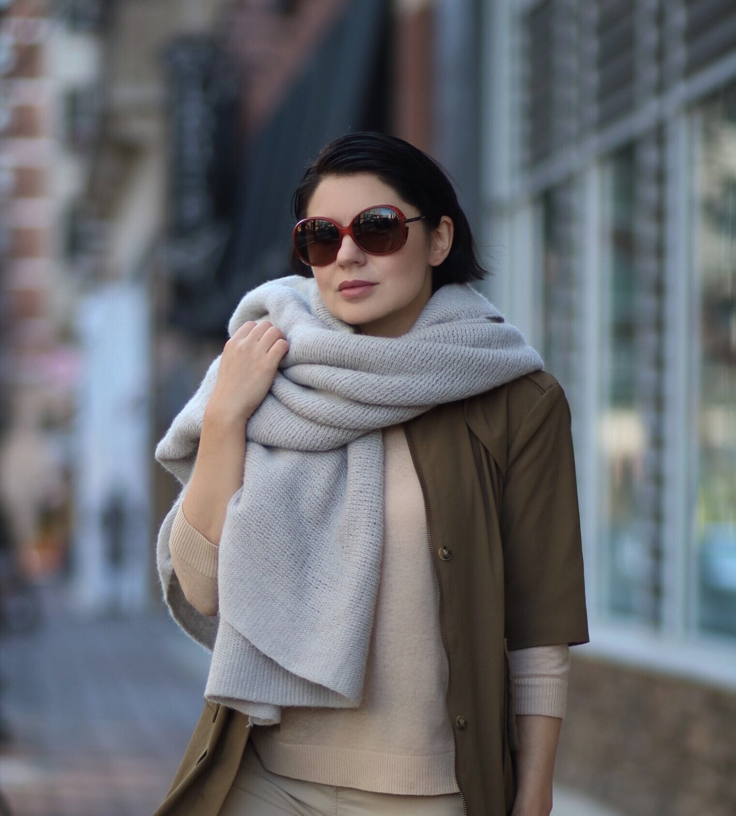 oversized-knit-scarf-trench-coat-blogger-style