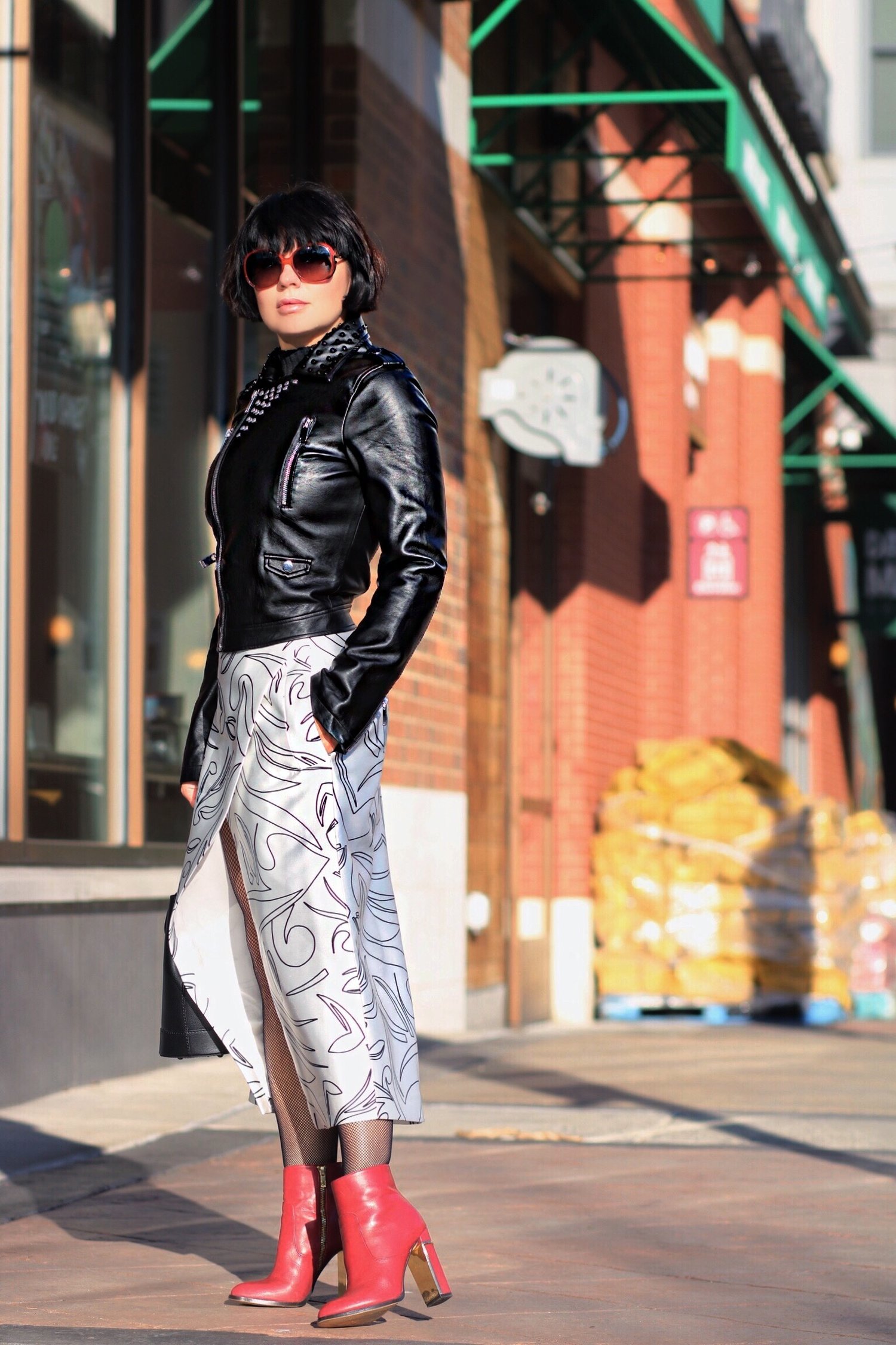 leather-jacket-white-skirt-blogger-style