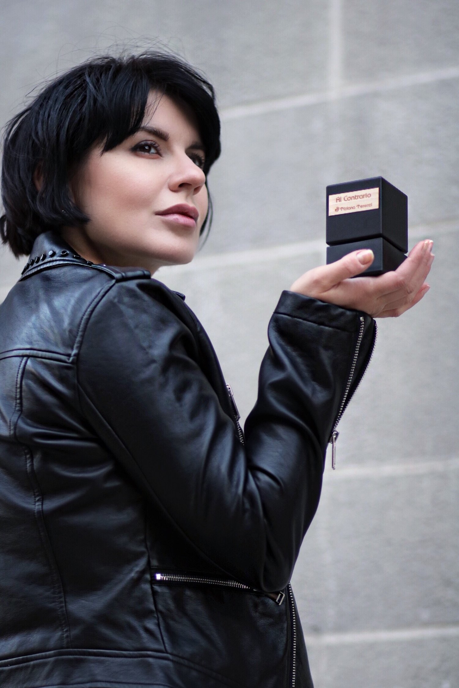 Al Contrario bottle Tiziana Terenzi blogger ad