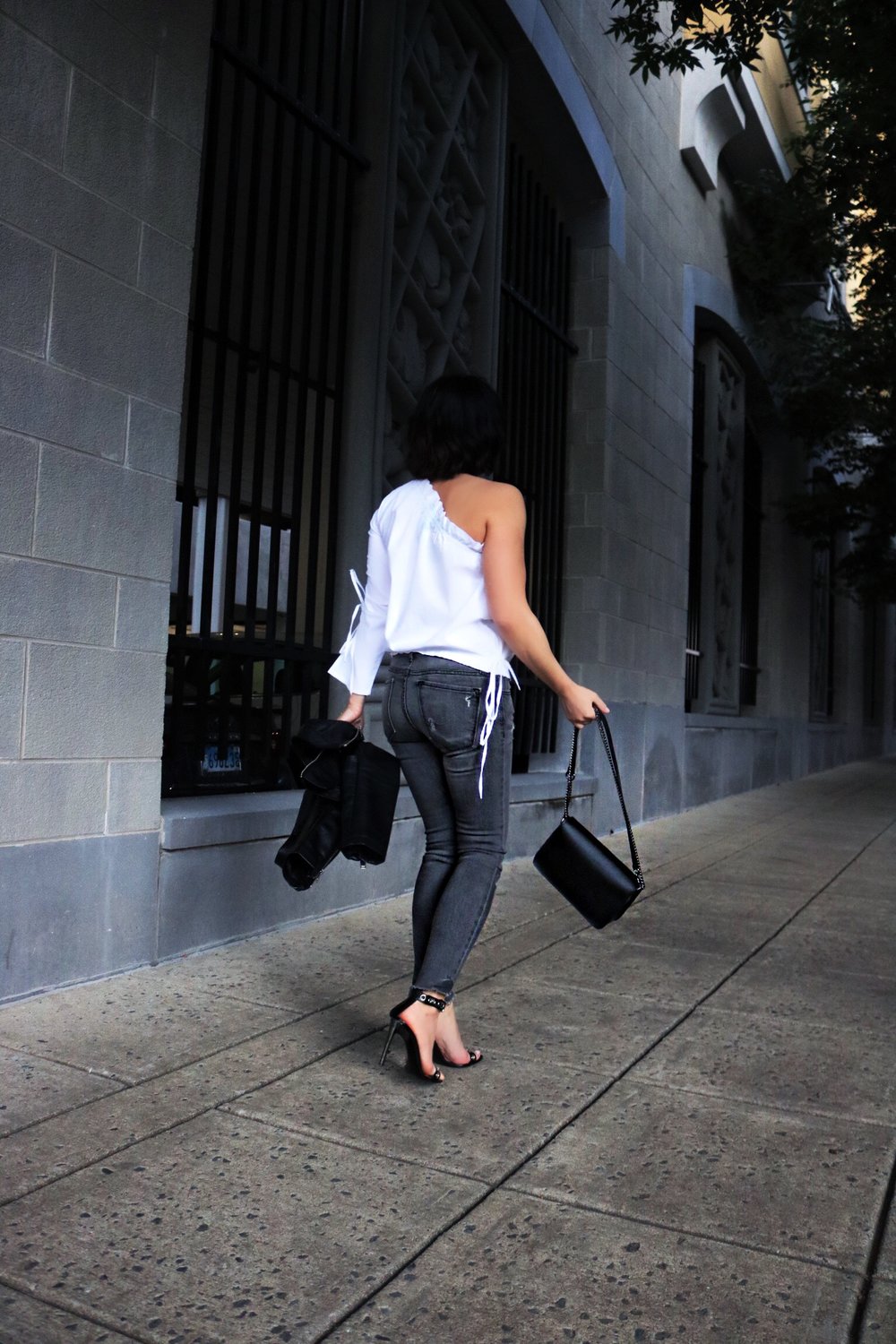 one-shoulder-top-denim-blogger-style