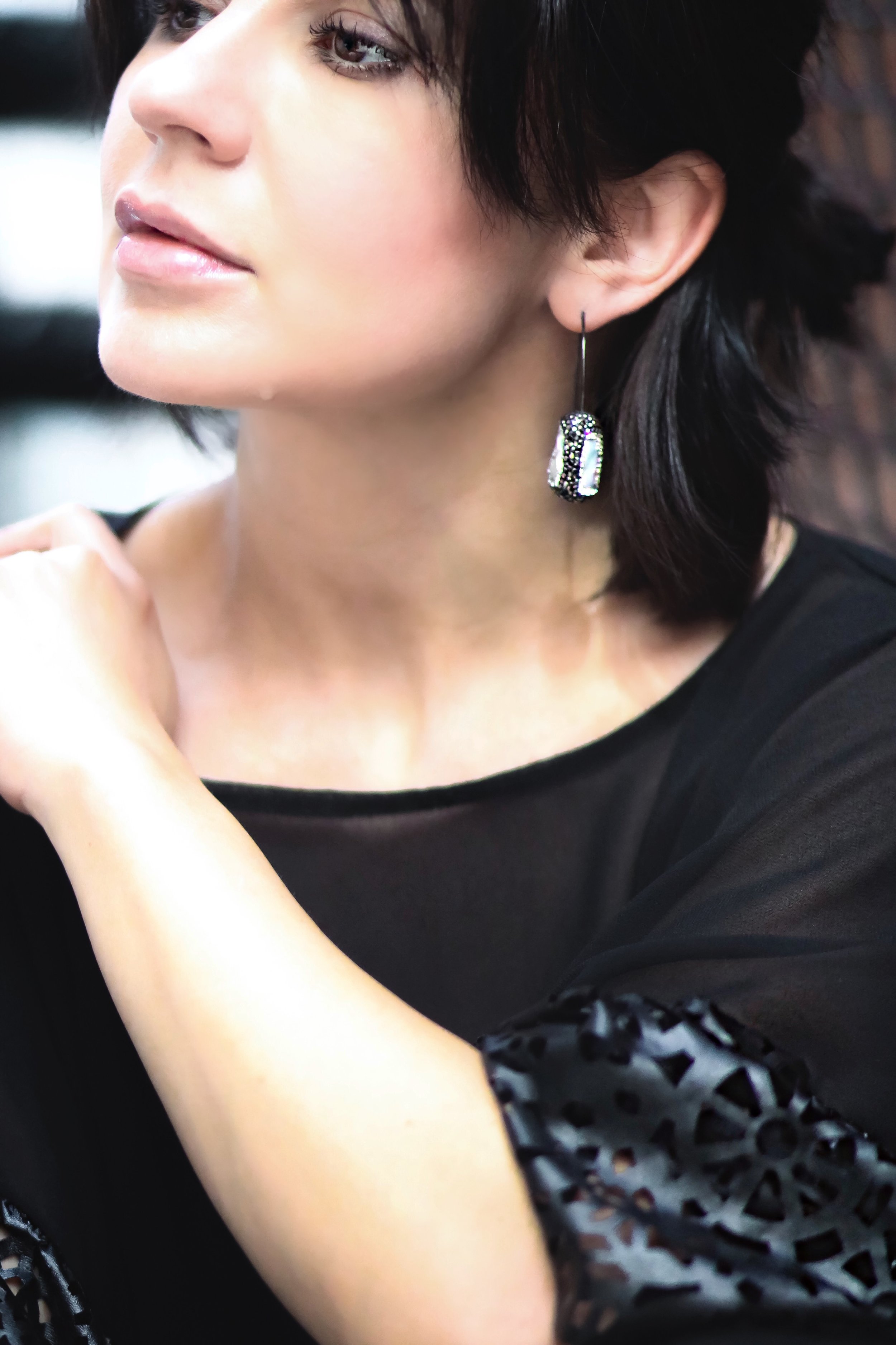 Paulita-Carlotta-fur-coat-close-up