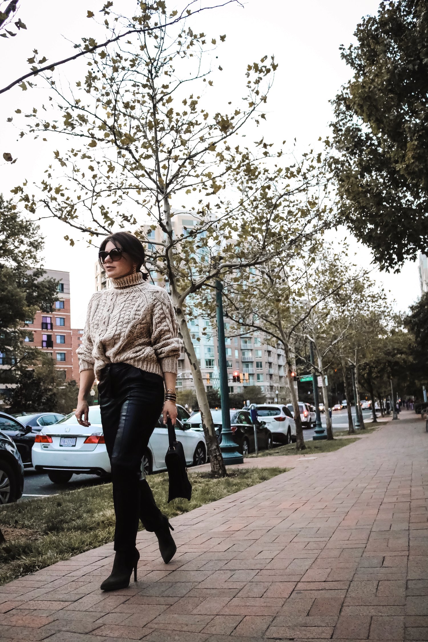 blogger-style-leather-pants-sweater
