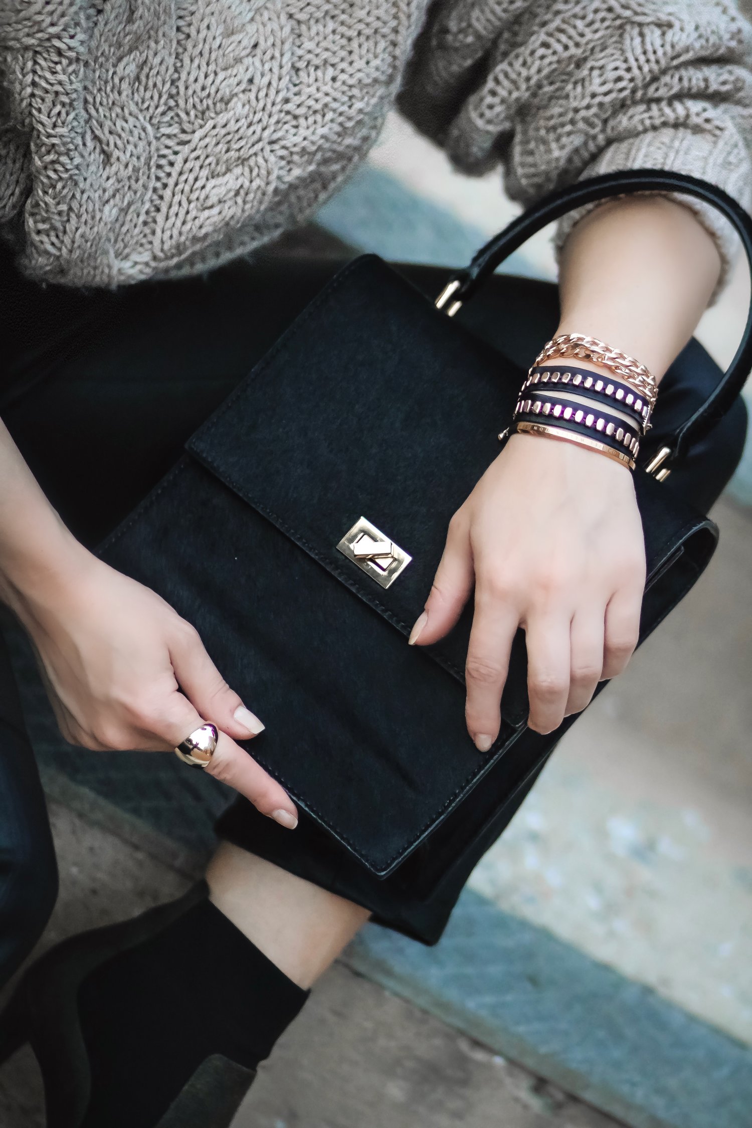 blogger-style-leather-pants-sweater