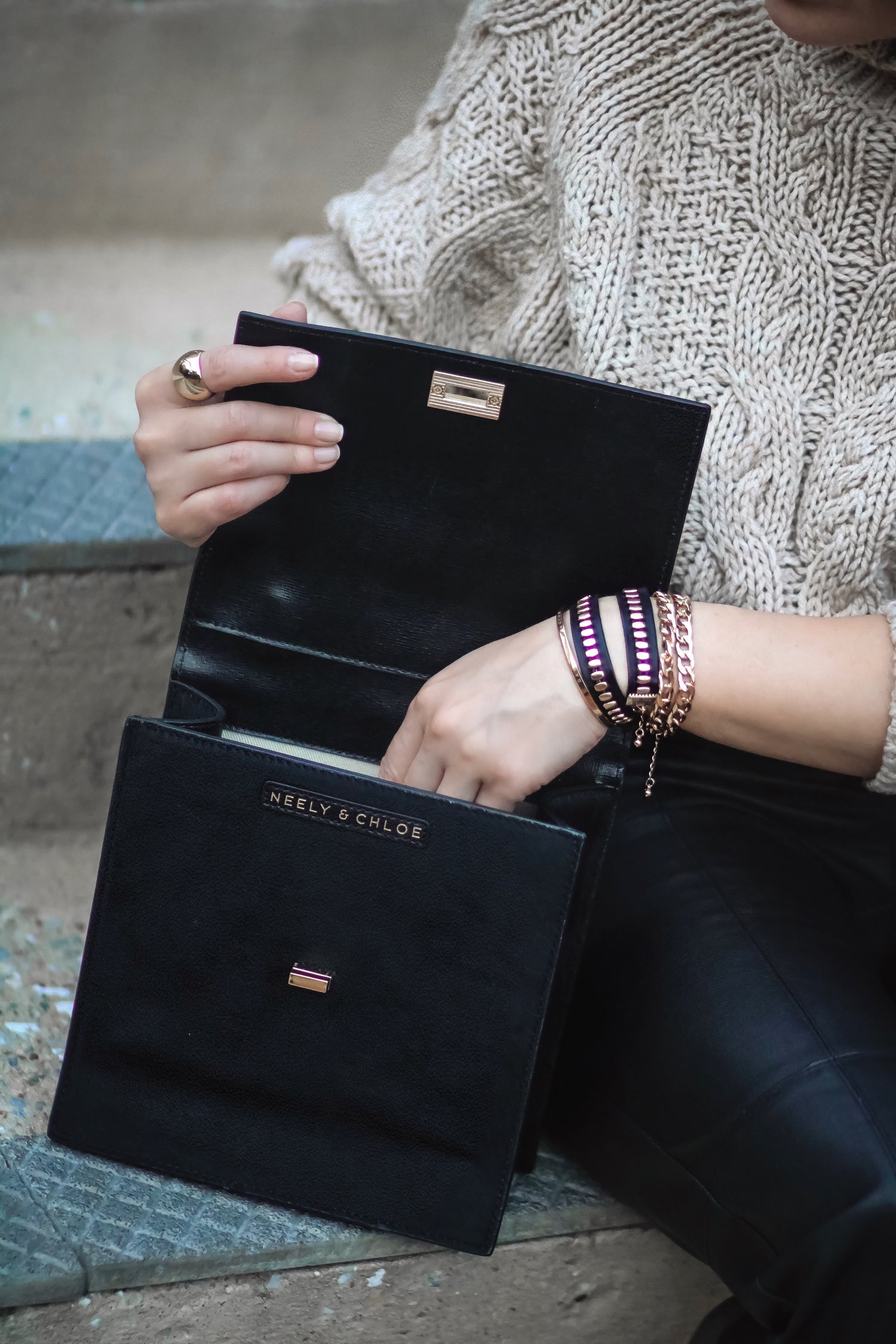 isabel-alexander-petite-fashion-blogger-bracelet-stack