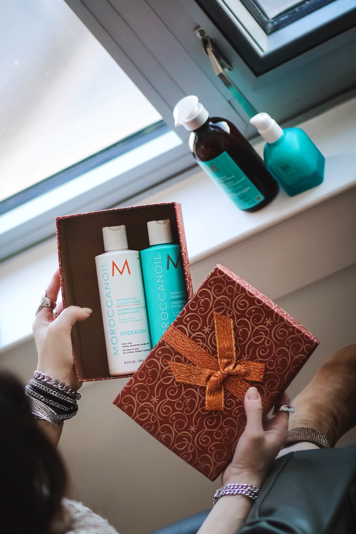 MoroccanOil-hydrating-shampoo-conditioner