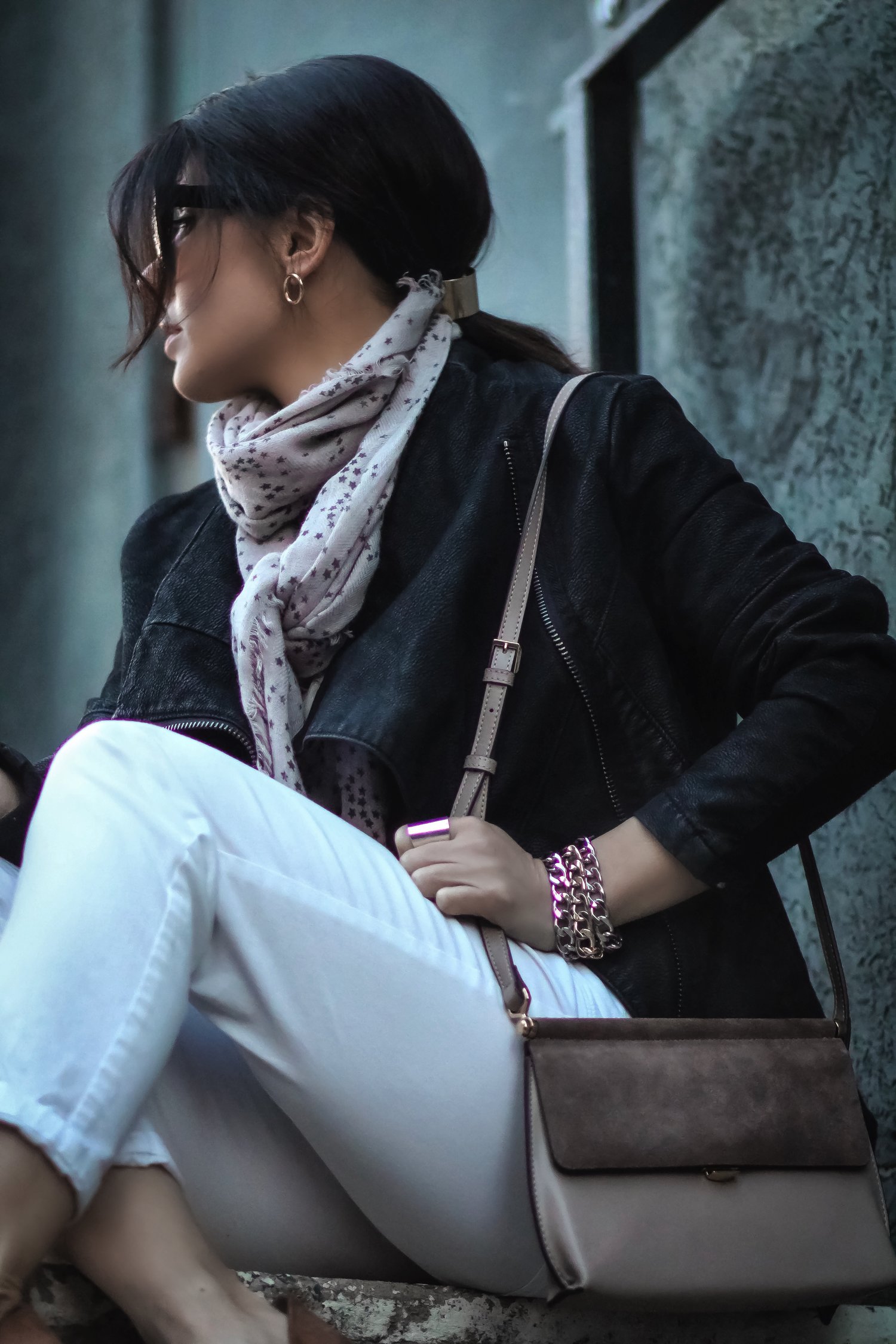 Isabel-Alexander-Hieleven-camel-suede-crossbody-bag