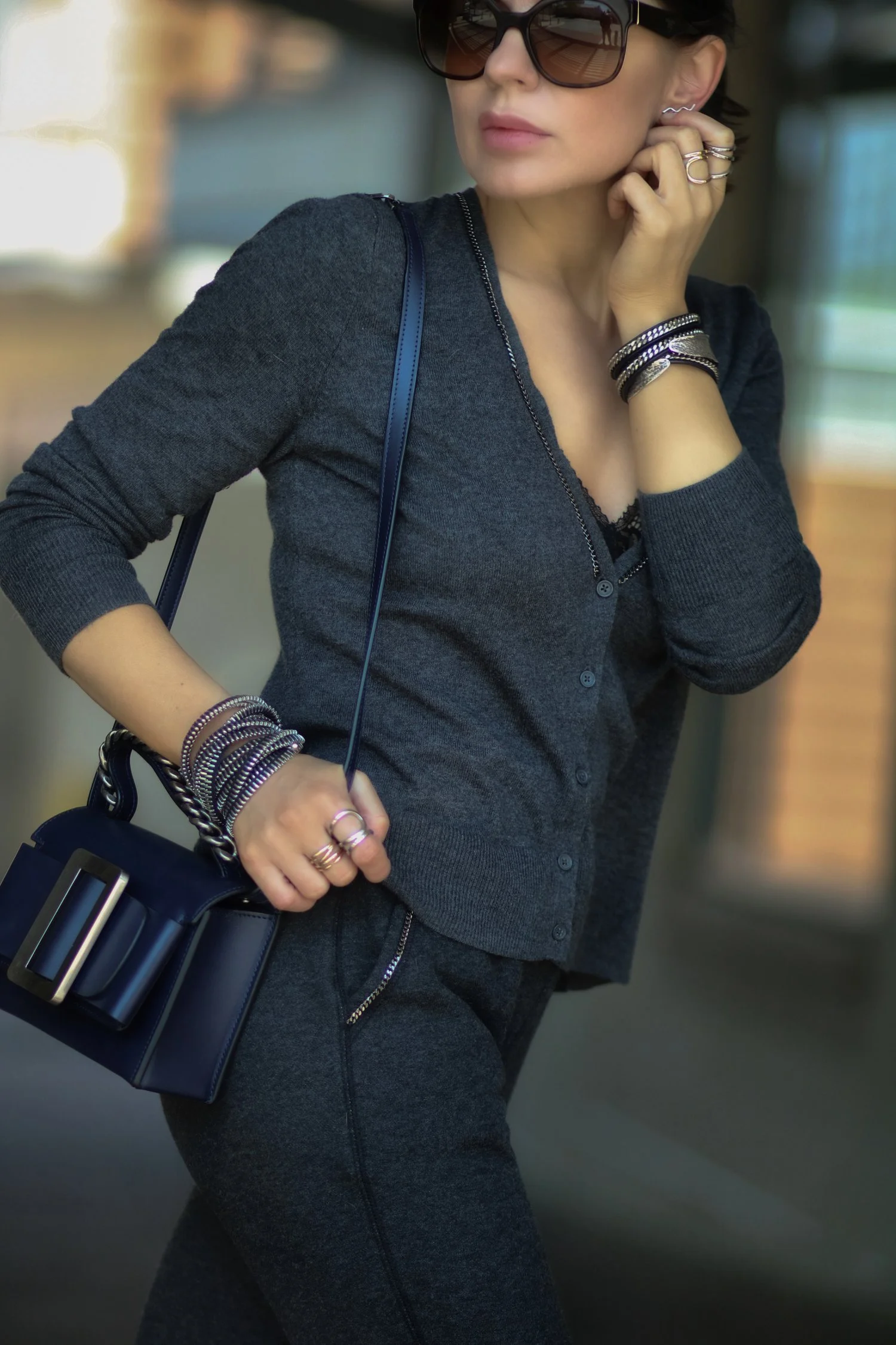 Isabel-Alexander-Old-Navy-cardigan-chain-details-Boy-bag-chain-bracelets
