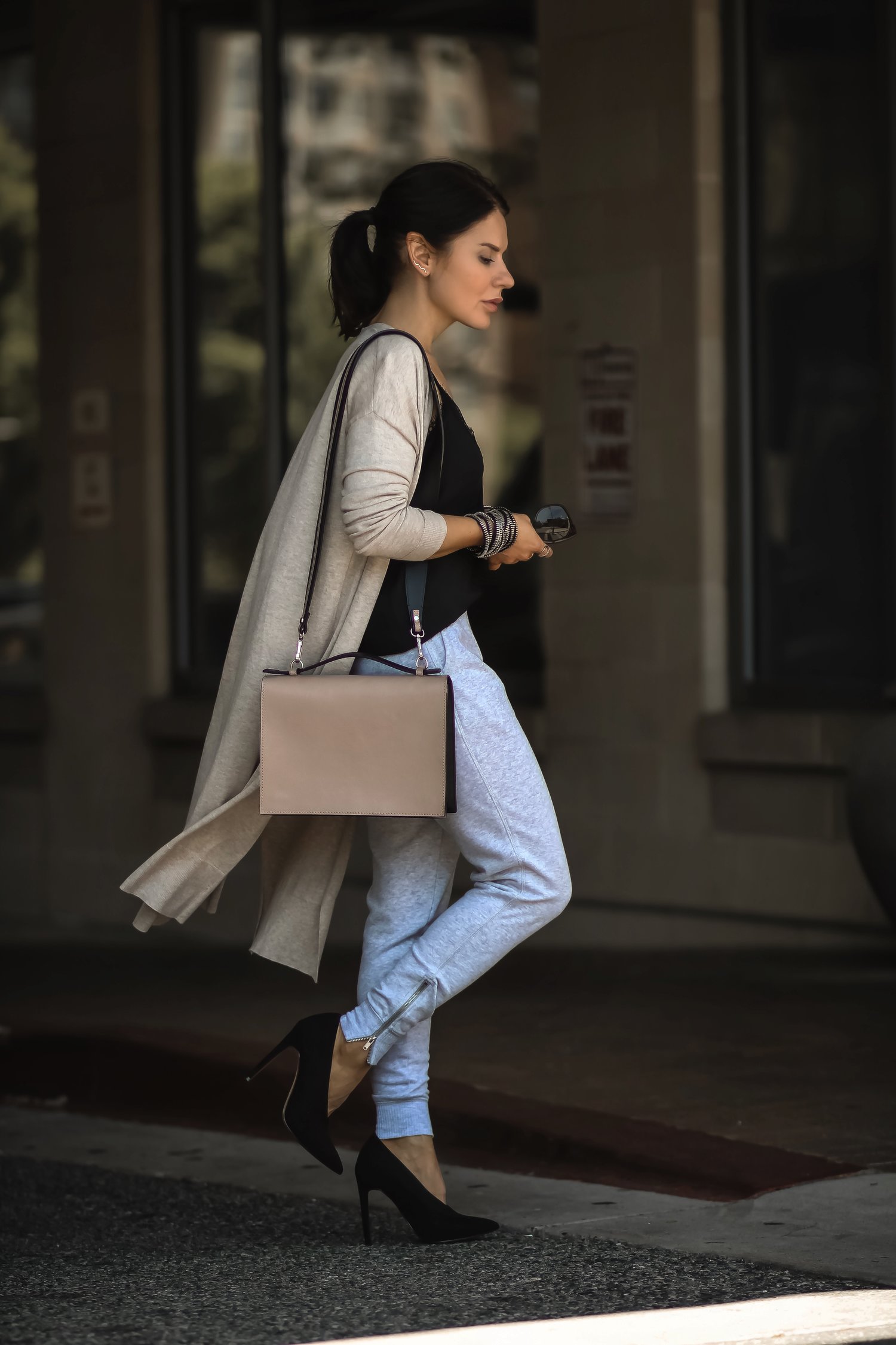 Isabel-Alexander-nude-cardigan-grey-joggers-Camelia-Roma-tan-bag