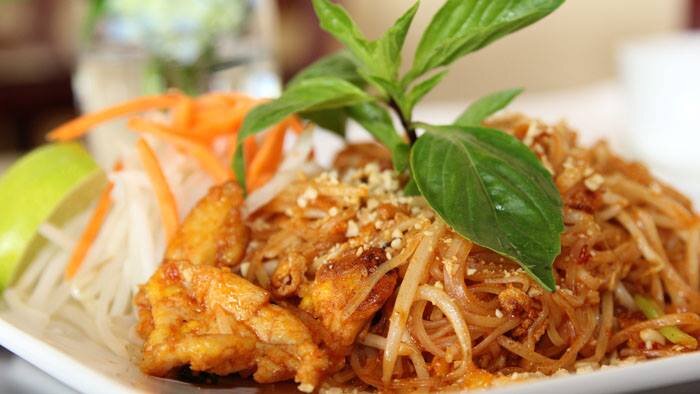 Rose Pho Ckn Pad Thai.jpg