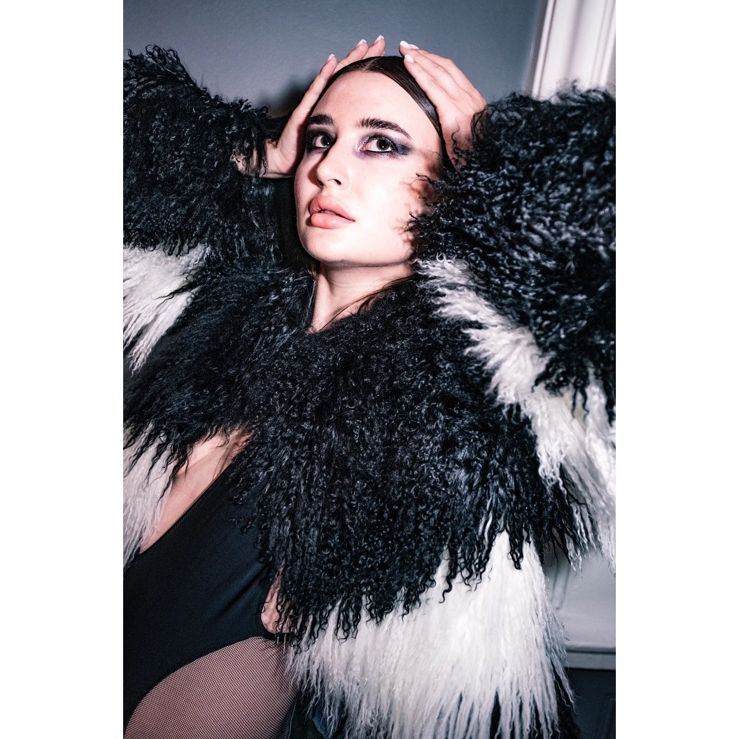 Can you keep a Secret?

Backstage at ANNWN by Jayne Pierson, London Fashion Week SS'25,
09/14/24, Andaz London Hotel

Designer - jaynepiersonofficial
Stylist - @scottrobertclark77

🌖🕶♟🧳👁🔦🧨🍾🪩🔍🖤&spades;️🔑🏍💥🕷🌔

@blackprgroup

Models - @na