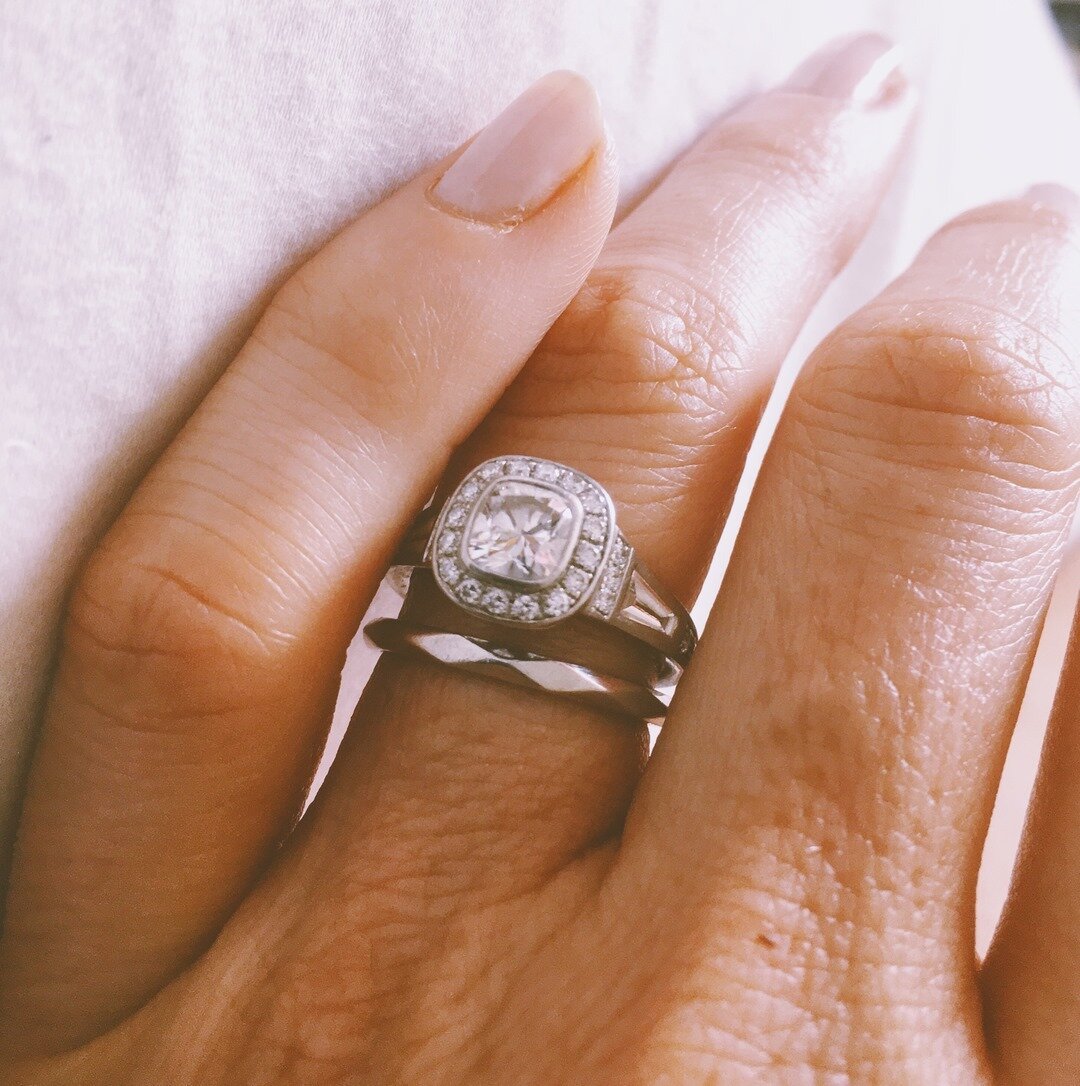 Cushion diamond engagement ring, and the most gorgeous faceted platinum wedding band. #weddingwednesday⠀⠀⠀⠀⠀⠀⠀⠀⠀
.⠀⠀⠀⠀⠀⠀⠀⠀⠀
.⠀⠀⠀⠀⠀⠀⠀⠀⠀
.⠀⠀⠀⠀⠀⠀⠀⠀⠀
.⠀⠀⠀⠀⠀⠀⠀⠀⠀
.⠀⠀⠀⠀⠀⠀⠀⠀⠀
#bespokejewellerydesign #bespokejewellerydesigner #engagementring #bespokejeweller