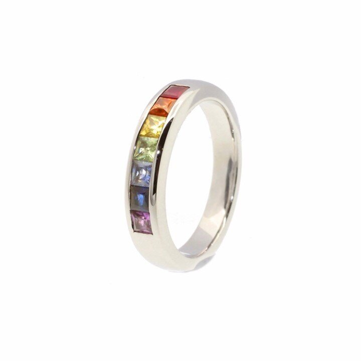 Rainbow sapphires, each one representing one of the seven chakras. ⠀⠀⠀⠀⠀⠀⠀⠀⠀
.⠀⠀⠀⠀⠀⠀⠀⠀⠀
.⠀⠀⠀⠀⠀⠀⠀⠀⠀
.⠀⠀⠀⠀⠀⠀⠀⠀⠀
.⠀⠀⠀⠀⠀⠀⠀⠀⠀
.⠀⠀⠀⠀⠀⠀⠀⠀⠀
#gemstonering #sapphirering #rainbowsapphire #rainbowsapphirering #emeraldring #rubyring #aquamarinering #morganiterin