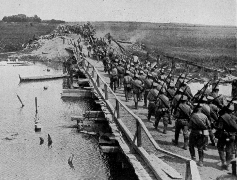 A column of Russian infantry on the move, Eastern Front, 1916.