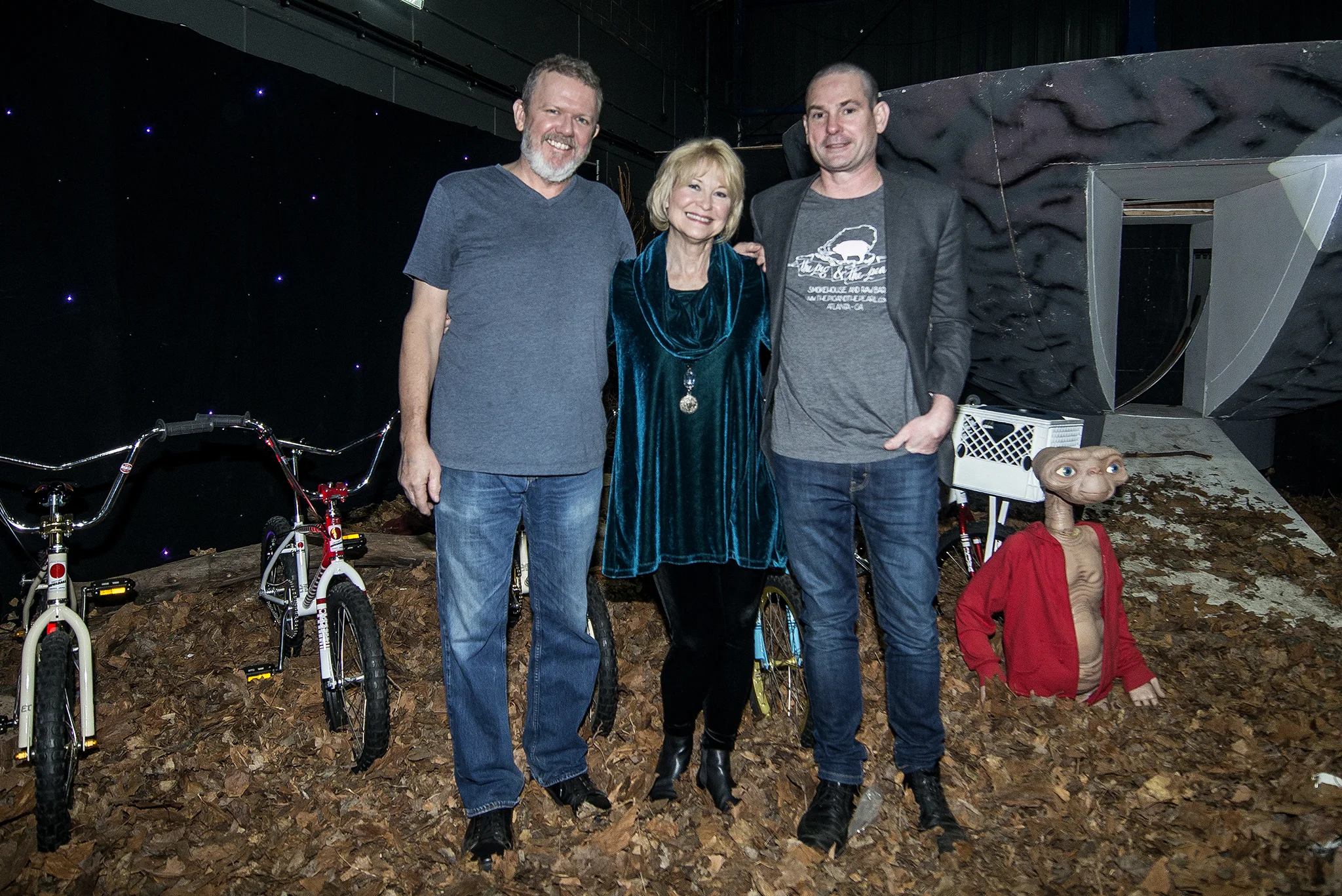 E.T - Henry Thomas, Dee Walace & Robert Macnaughton