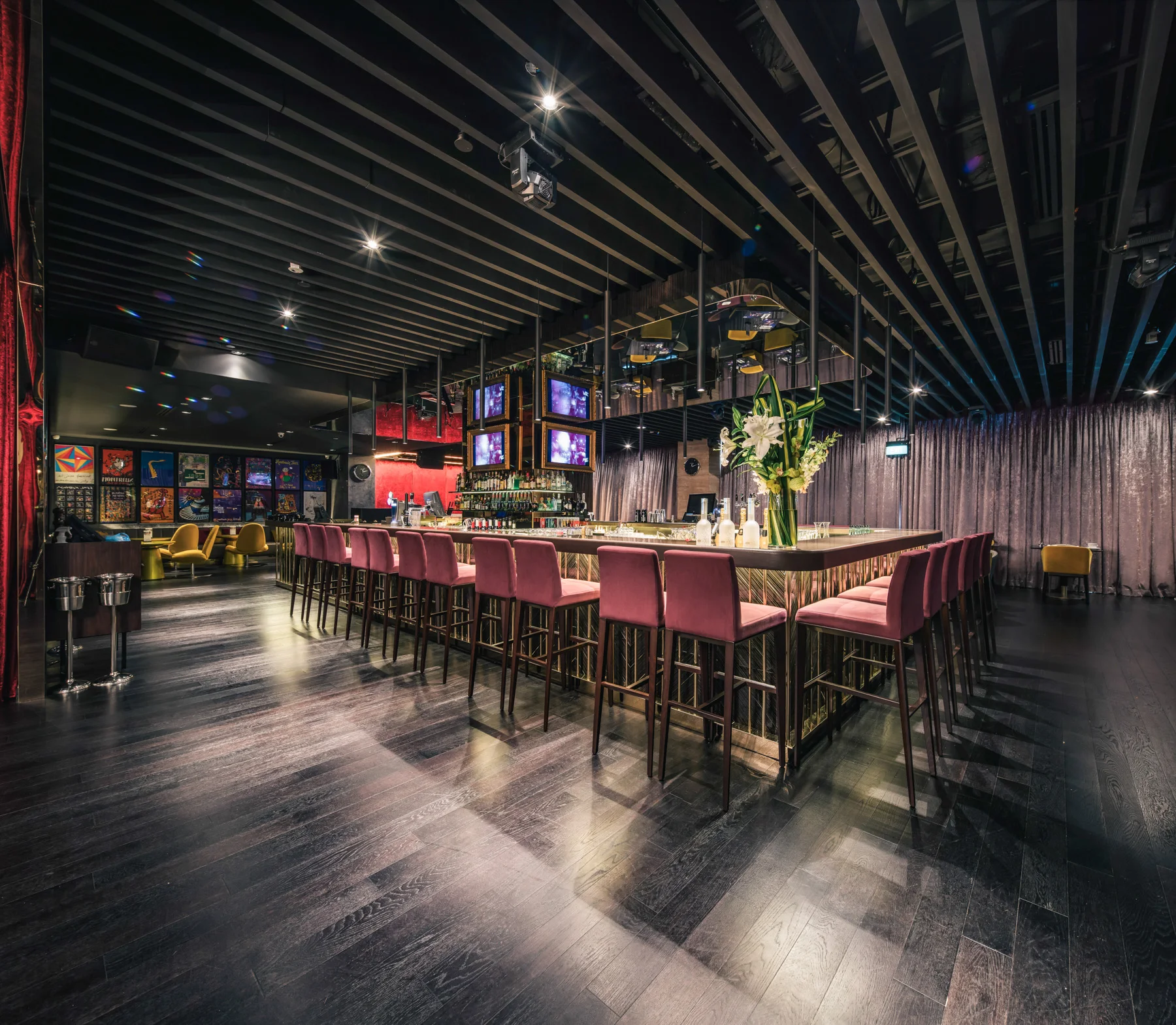 Montreux Cafe_GradePixel_2.jpg