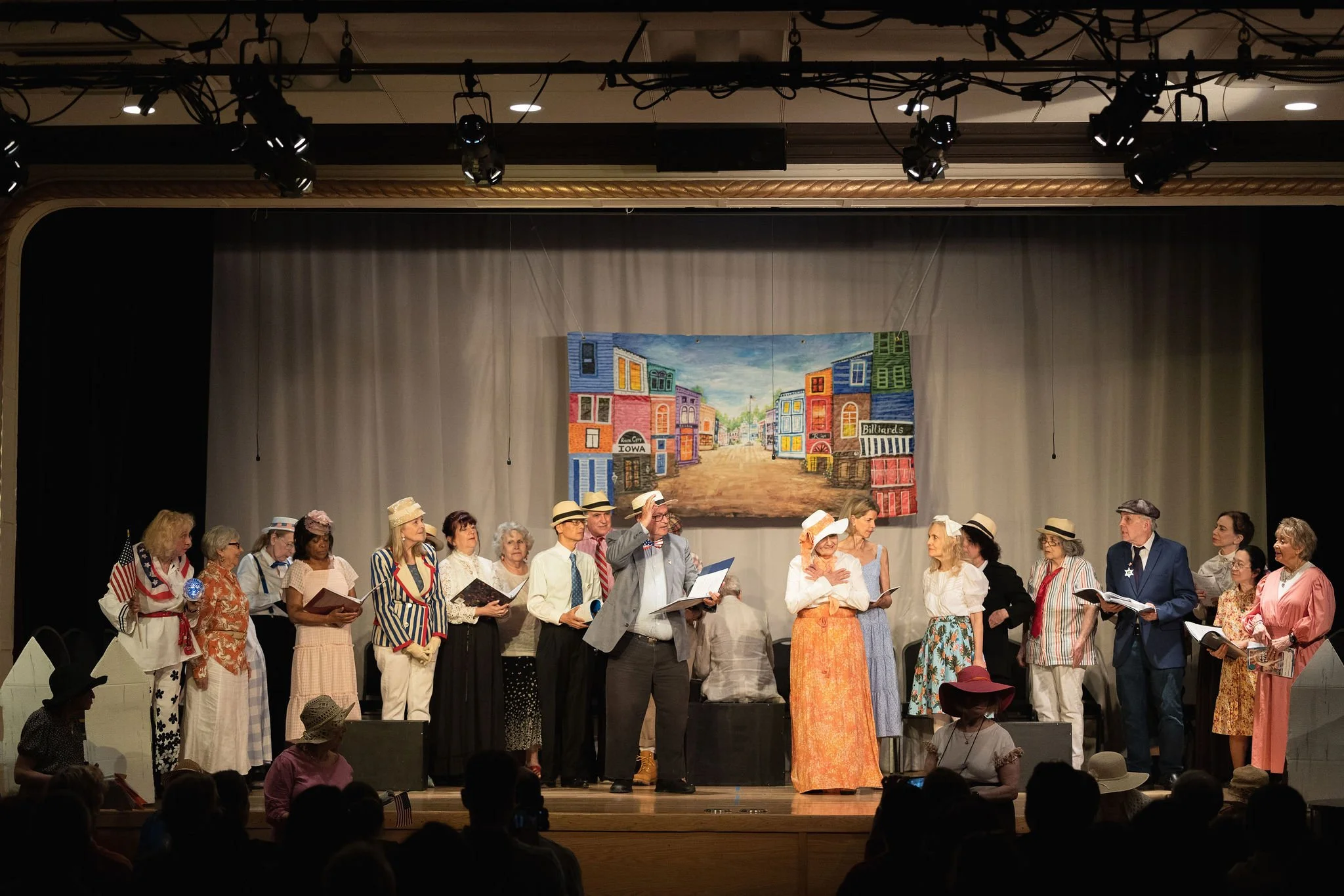   Photo by Mia Isabella Photography / Michael Russell  