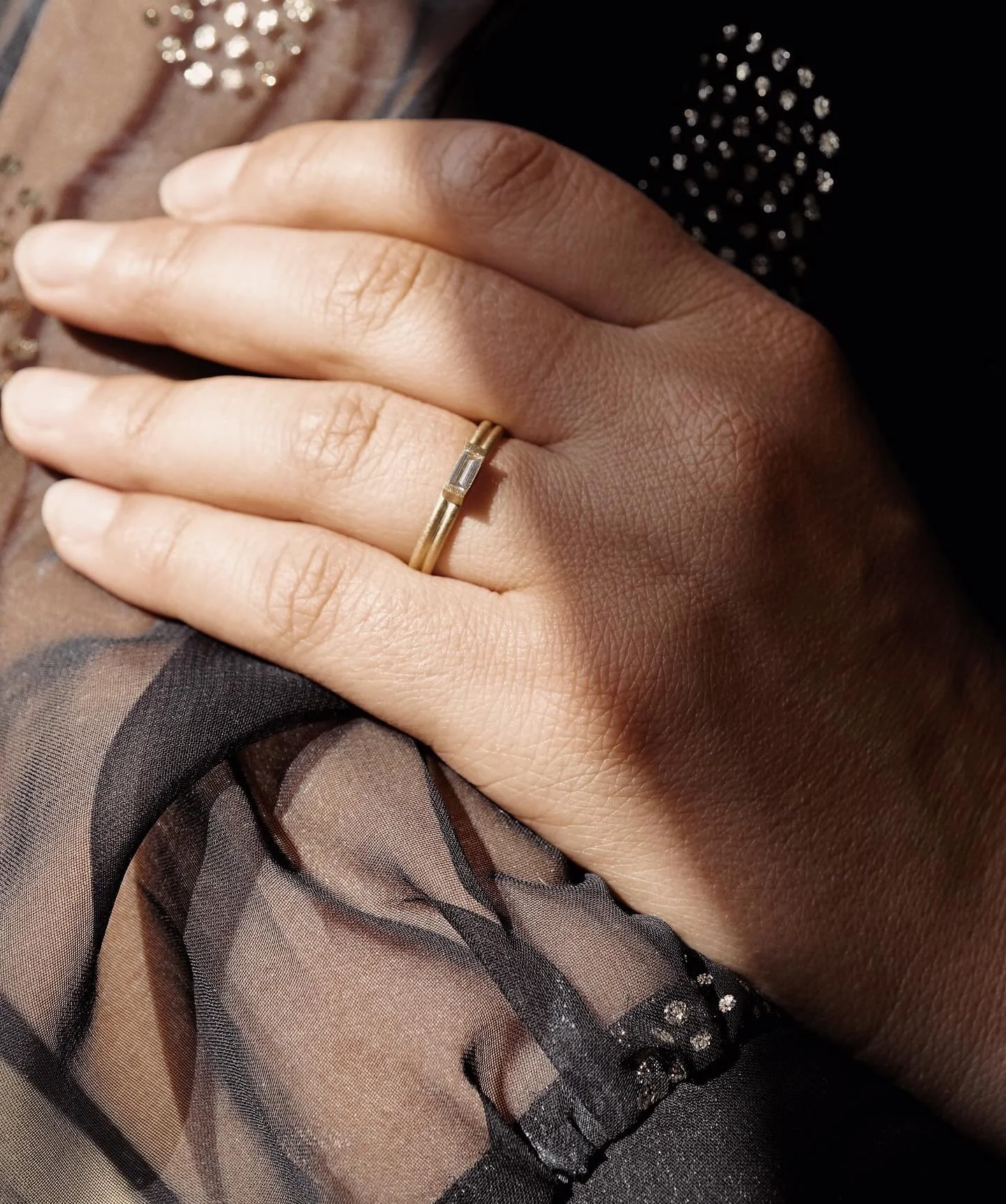 A new favourite - the double banded baguette ring ✨
Brushed 18ct yellow gold with a Canadian mined baguette-cut diamond 💎 in stock and ready to ship
