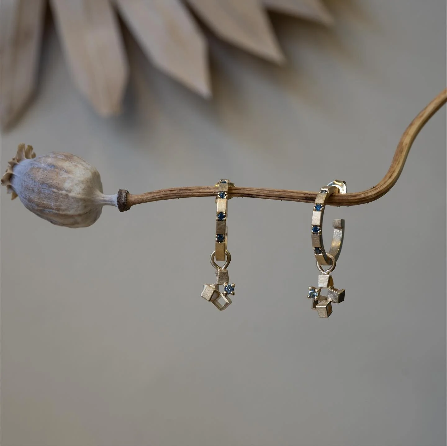 Luna &ndash; Hoops with detachable clusters🌔Made with teal blue sapphires, but can also be made in other sapphire colours or with diamonds. Why not mix and match the stones in the hoops and the cluster for your own unique colour combination 🌖