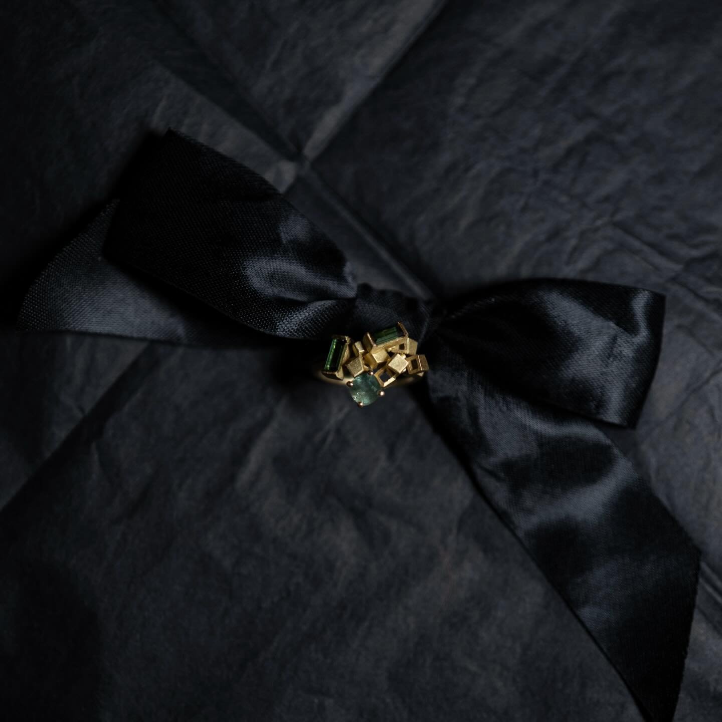 Thanks to those who came to Open Studios this weekend. That&rsquo;s my last show of the year! But the online shop is still open and you can collect from the studio until the 12th of December ✨ 
Oslo based followers you can now select pick up at check