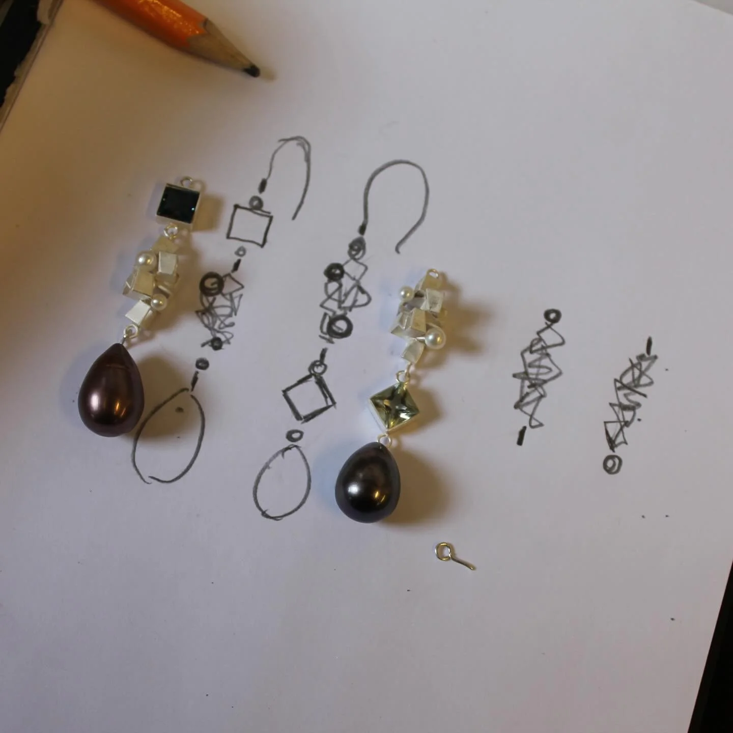 Studio is open for March appointments. Simply follow the link in the bio to book a visit, this could be to view the collection, try on wedding rings or discuss a bespoke piece. ✨