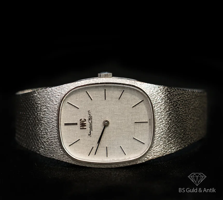 IWC 18K vitguld vikt 95.1 gr Mekanisk verk 49900:-