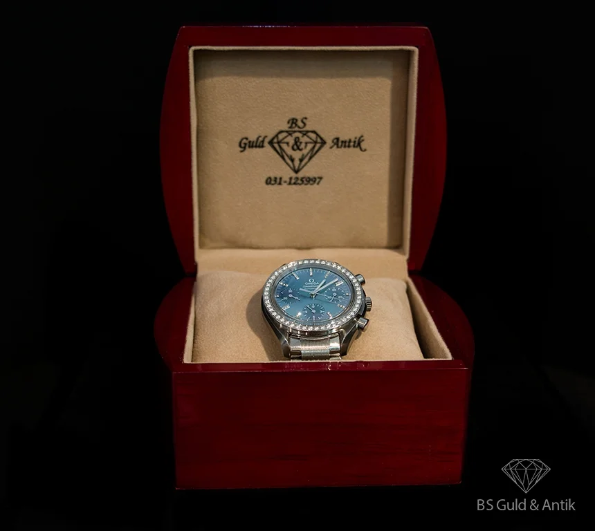 Omega Speedmaster automatic Pärlemor tavla med briljanter Briljant krans 41 mm Tillverkad 2004