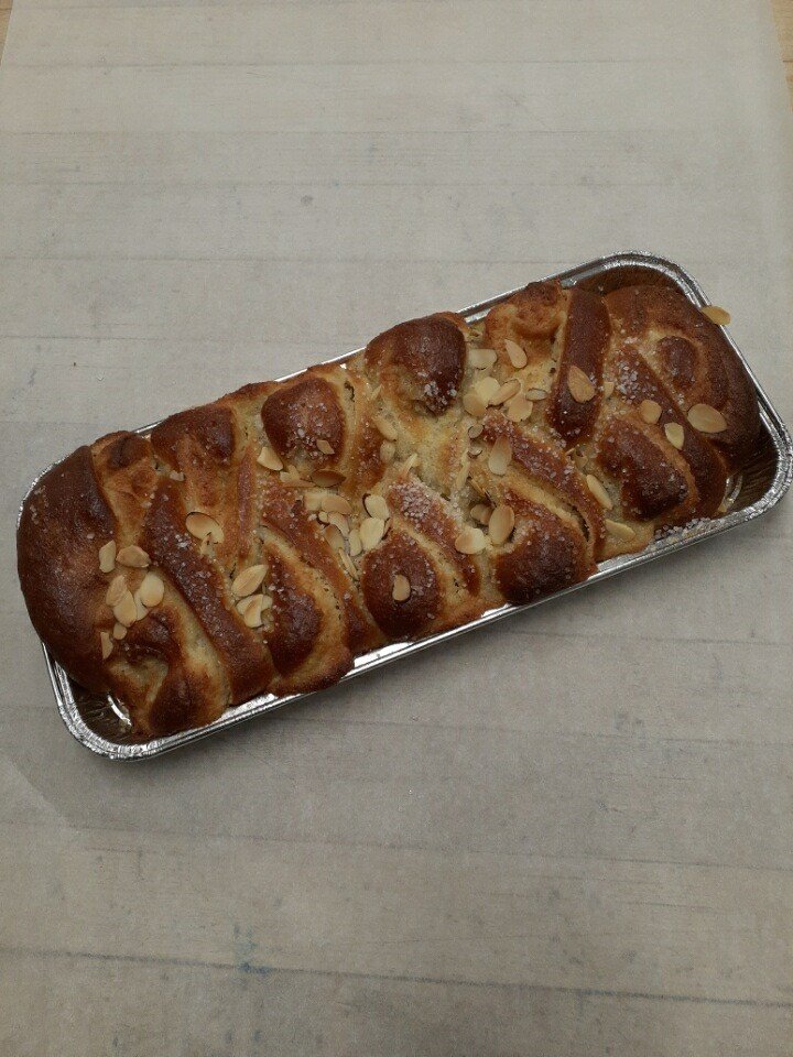 almond braid.jpg