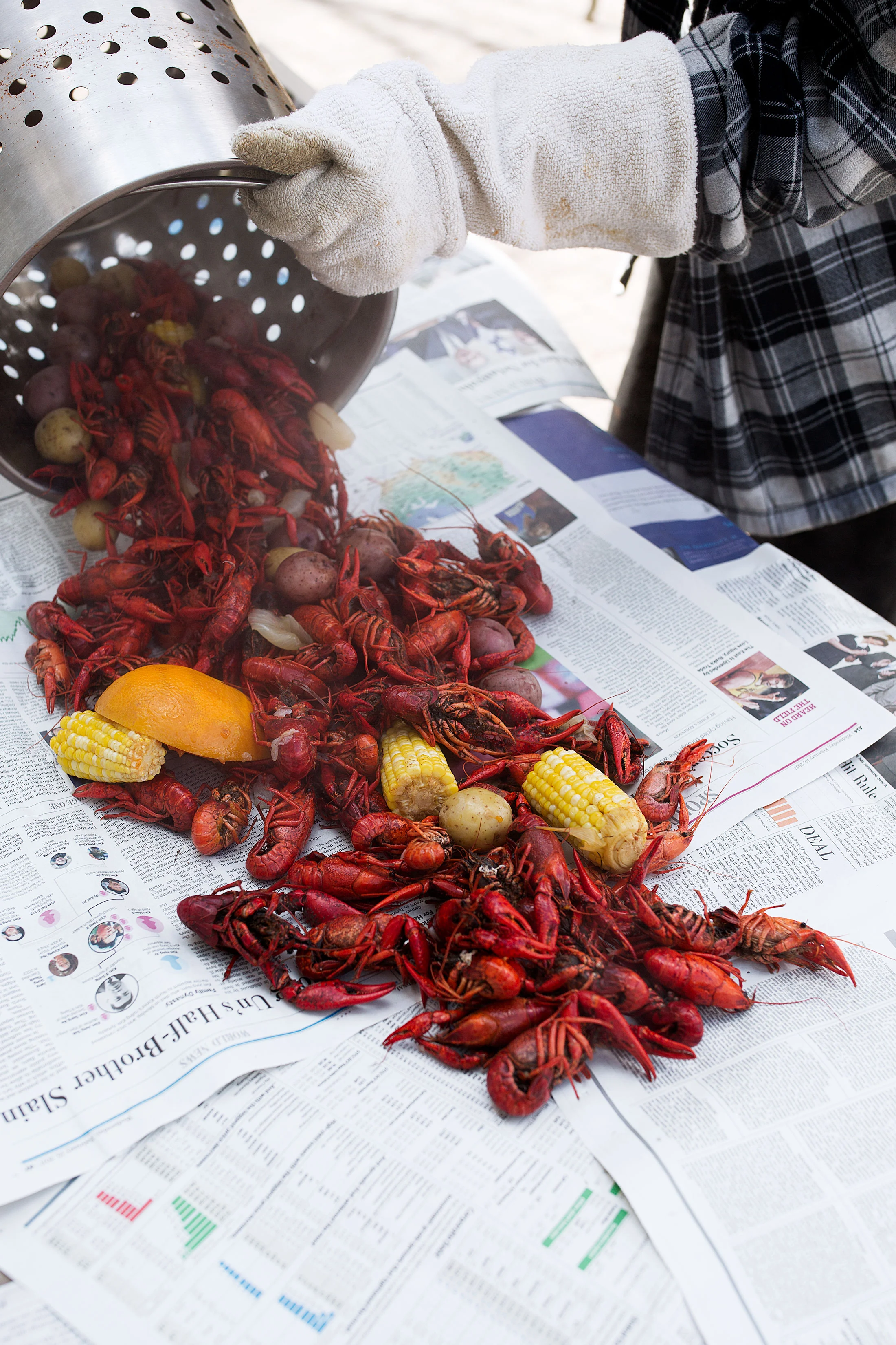 Mobile crawfish boil: social event, culinary tradition