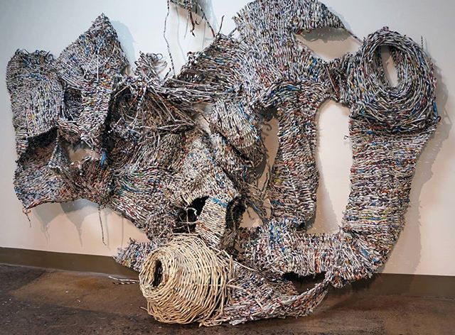 📰📰📰📰📰📰📰📰 Woven entirely from new papers! This work is so different than everything else that I make I'm always hestitant to include it but I like it so here it is 🤠

#art #contemporaryart  #fiberart #weaving #sculpture #newspaper #hotglue