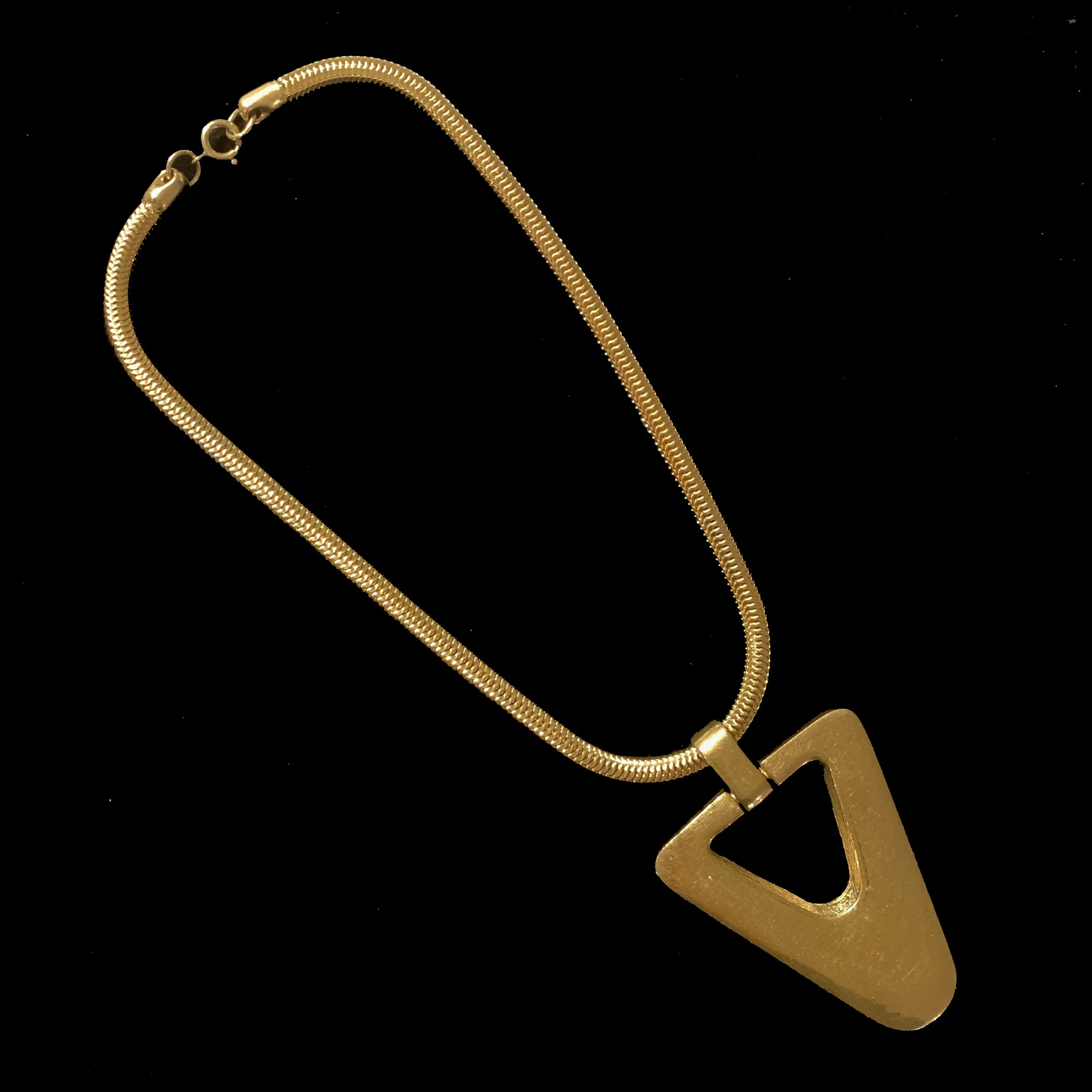 Matte Gold Large 70’s Pendant Necklace