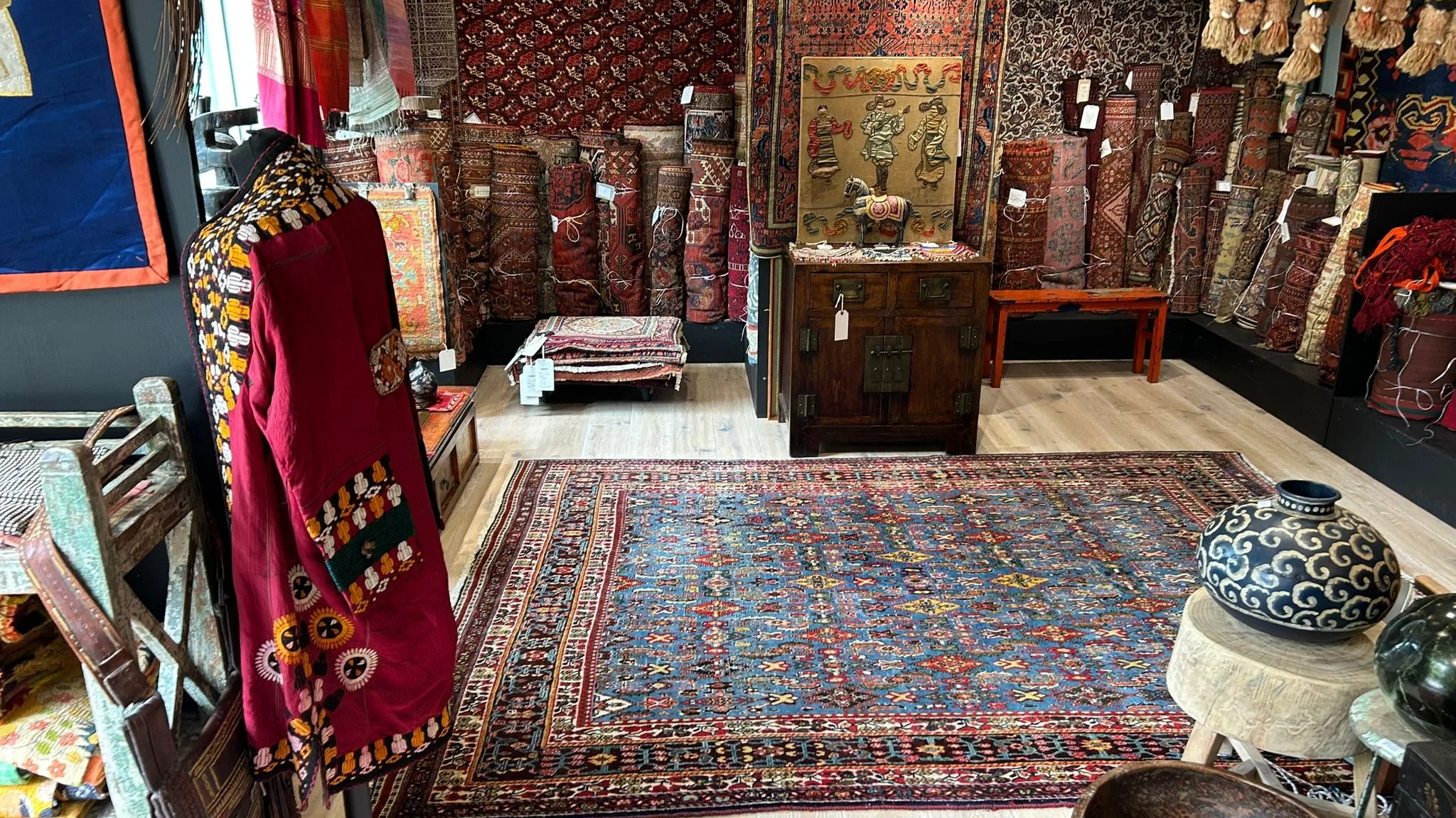 loc new shop internal.png