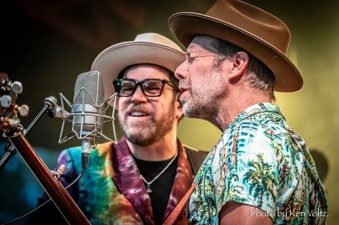 We love @suwanneespringreunion so much!! Seeing Florida friends, wearing Florida shirts and singing under those big oak trees with kindest crew of music lovers anywhere!! Seeing you again soon! Photos by Ken Voltz and @ringofarr #steepcanyonrangers #