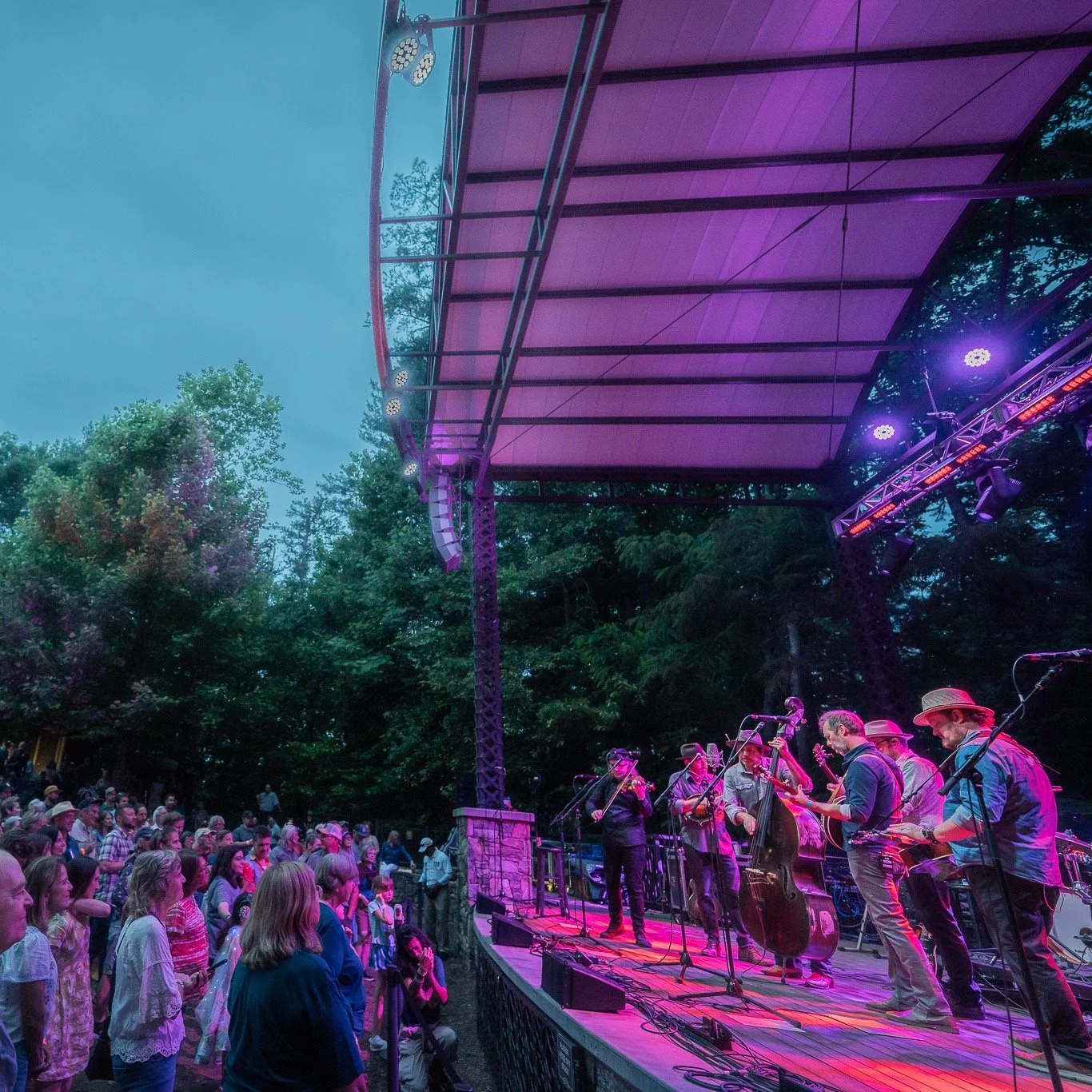 Nothing beats a hometown show!! Thanks to all who joined us for the album release shows at @sierranevadanc last week. We can't wait to do it again! #steepcanyonrangers #bluegrassmusic