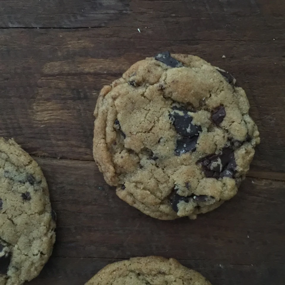 Whole-Wheat Chocolate Chunk Cookies {vegan}