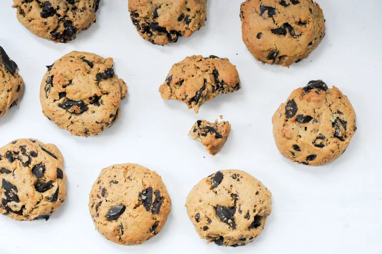 Gluten-Free Coconut Sugar Chocolate Chunk Cookies