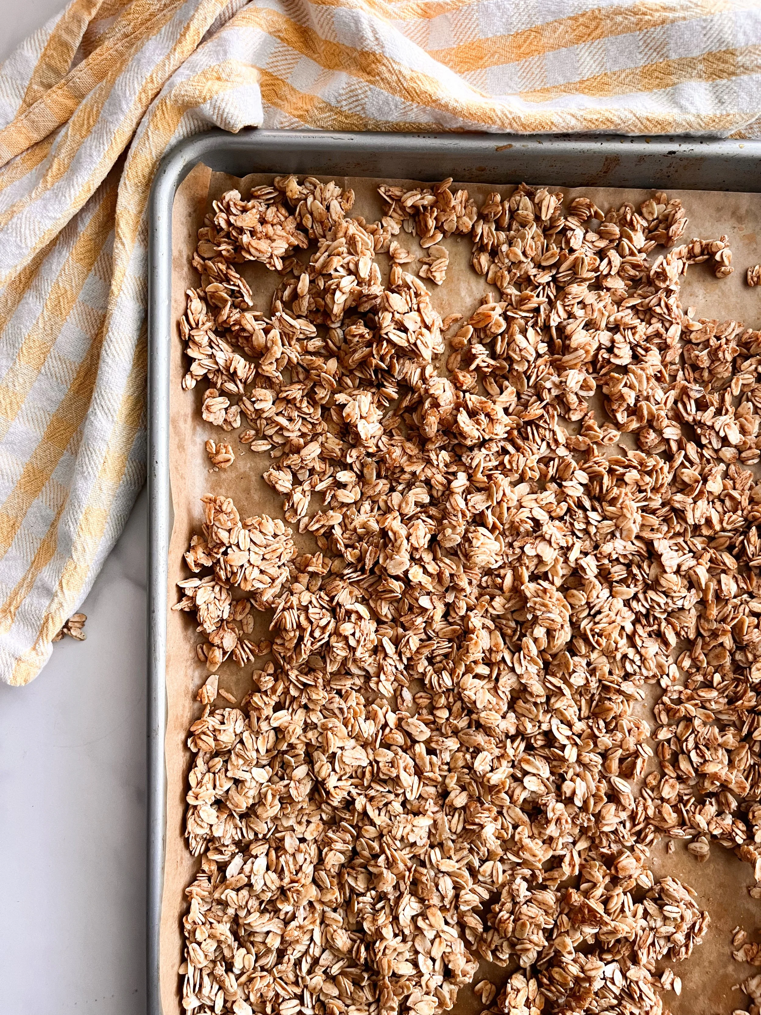 Easy Homemade Granola 