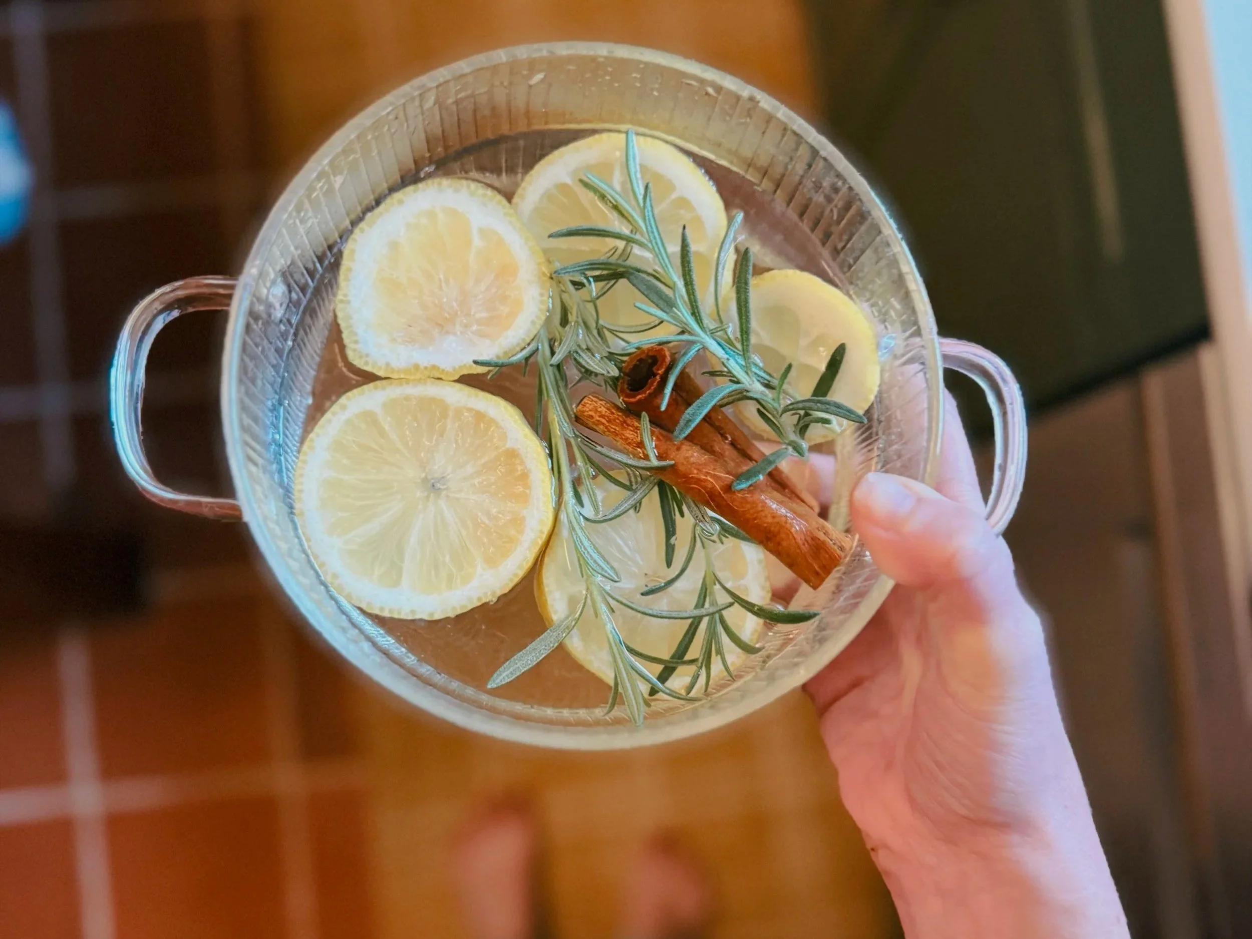 This Lemon Rosemary Simmer Pot Makes Your Home Smell Fresh and Cozy