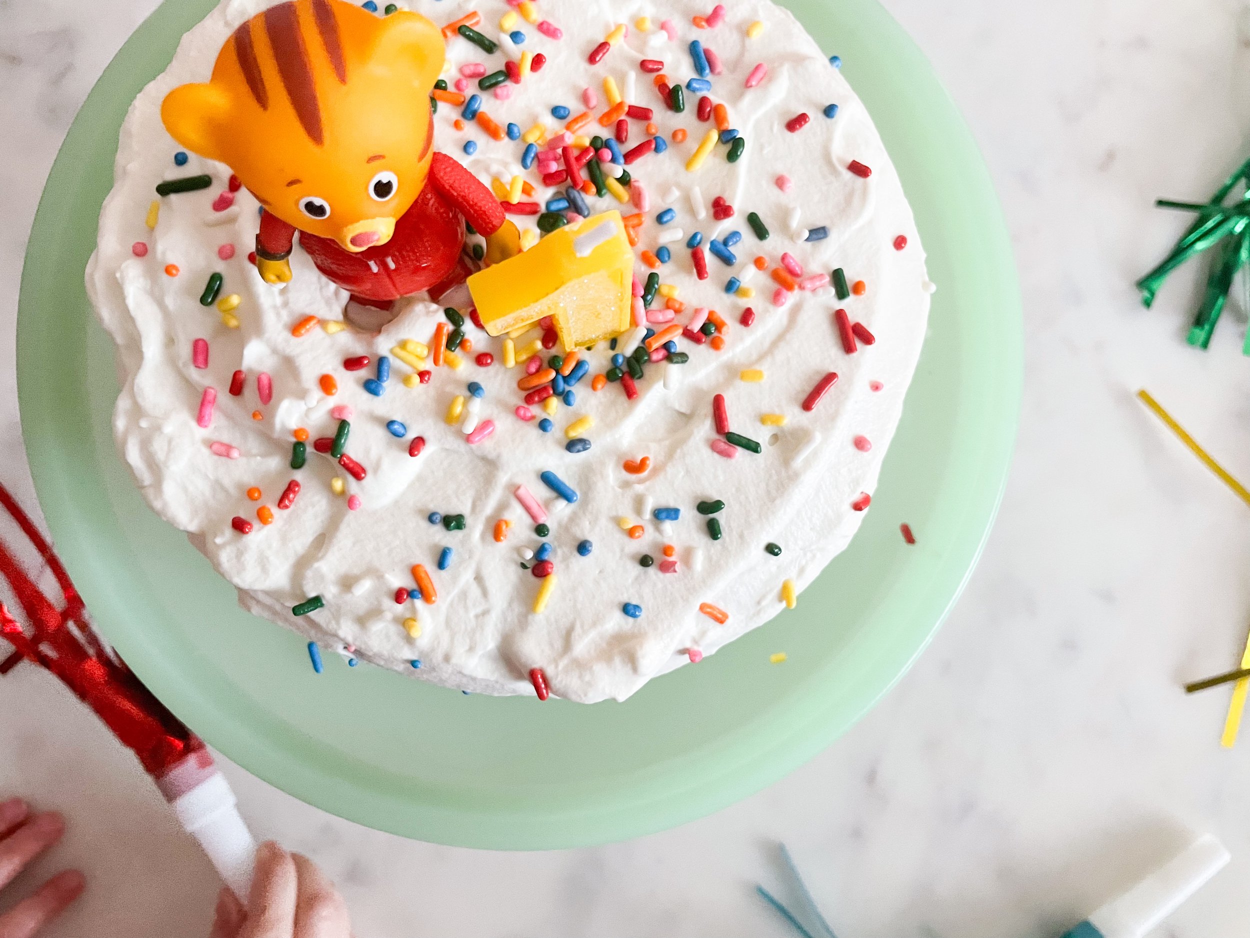 Smash Cake Tutorial and George's First Birthday! - Wood & Spoon