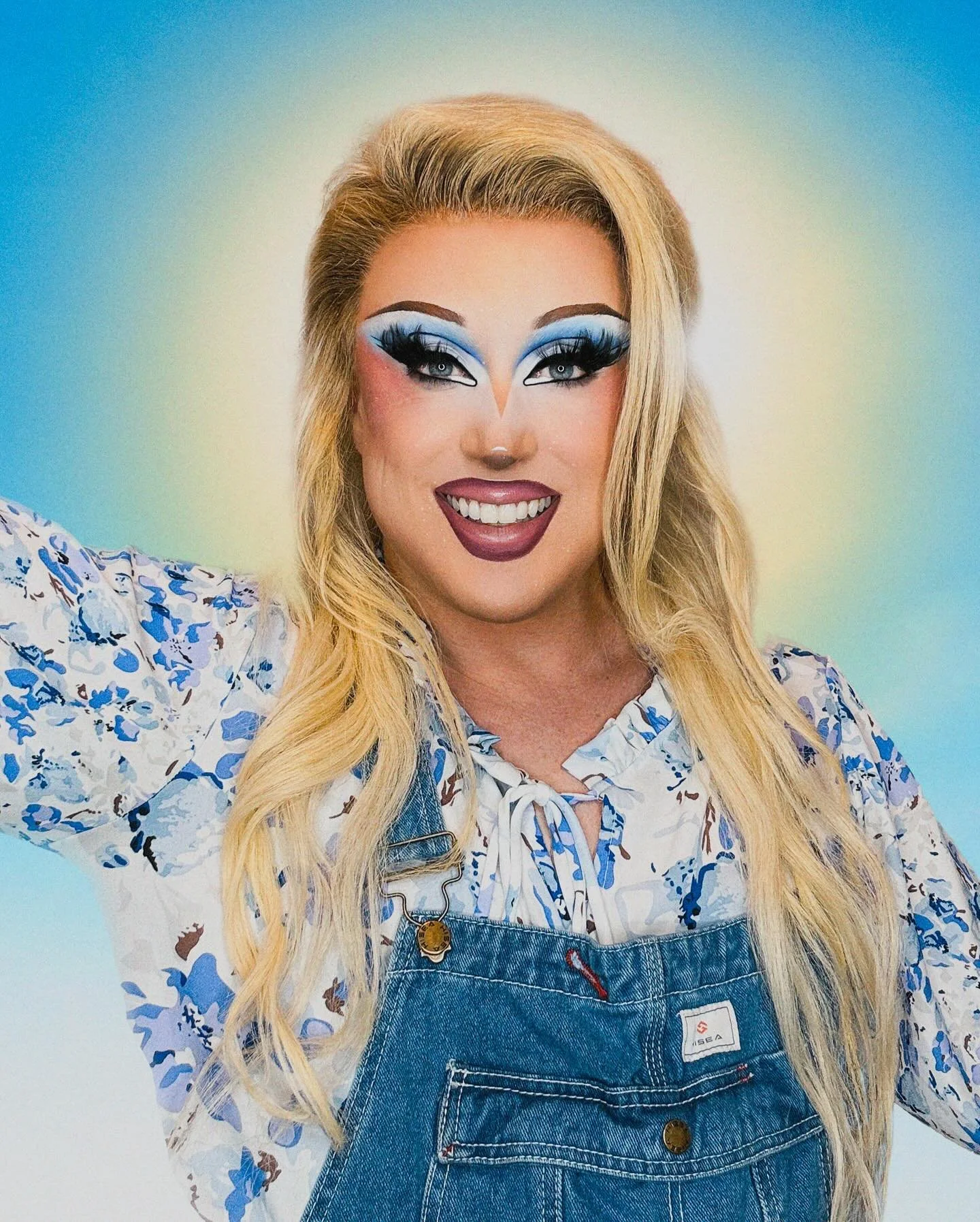 Happy birthday Meryl Streep! Shoutout to all the girls that don&rsquo;t wanna talk 🤫🤐✨
&bull;
&bull;
&bull;
#drag #dragqueen #queen #meryl #merylstreep #mammamia #mammamia2 #herewegoagain @mammamiamovie @mammamianorthamerica @mammamiamusical @mamma