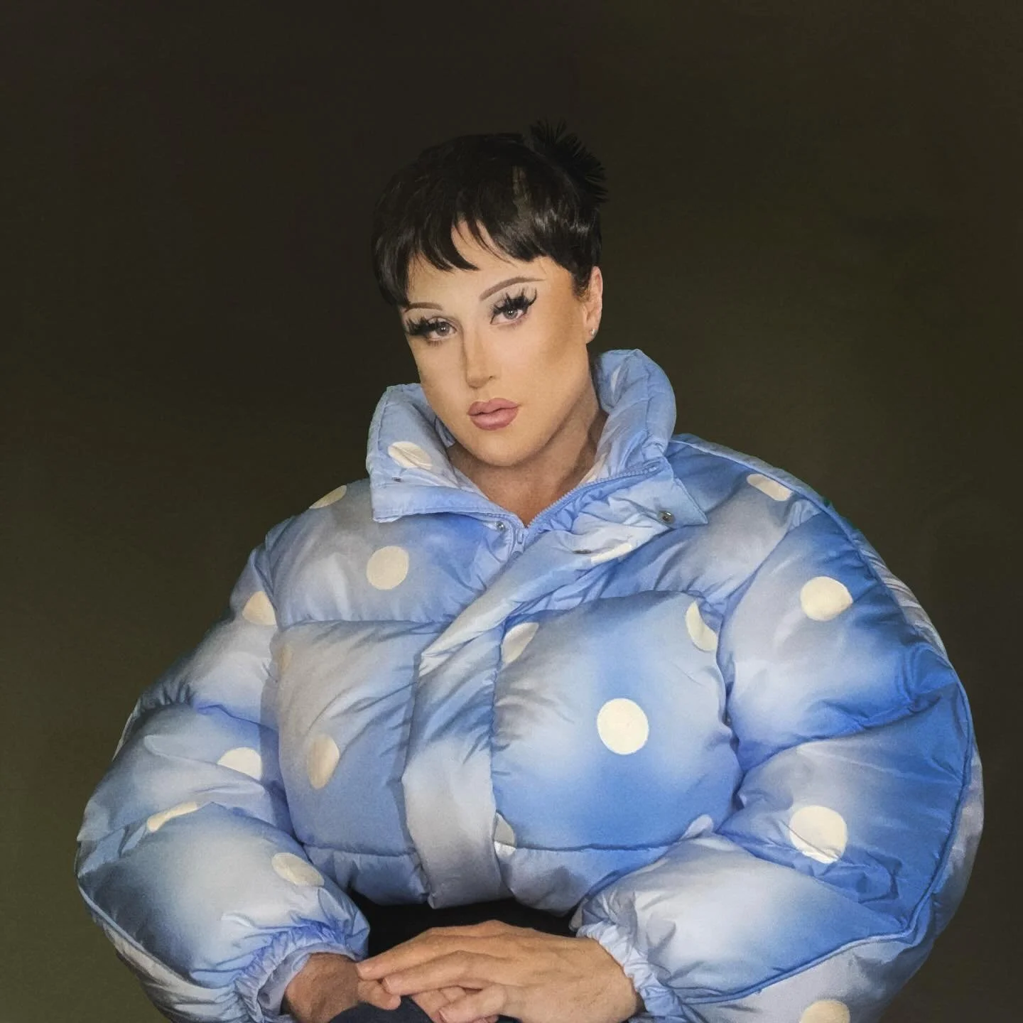 Now I&rsquo;m a WEST END GIRL 🇬🇧✨💔 @lilyallen 

I originally wanted this to be my last look of 2025 because #WestEndGirl was one of my DEFINITIVE albums of the year 💗 @lilyallen what an ICON! Thank you for creating this incredible album (I tried 