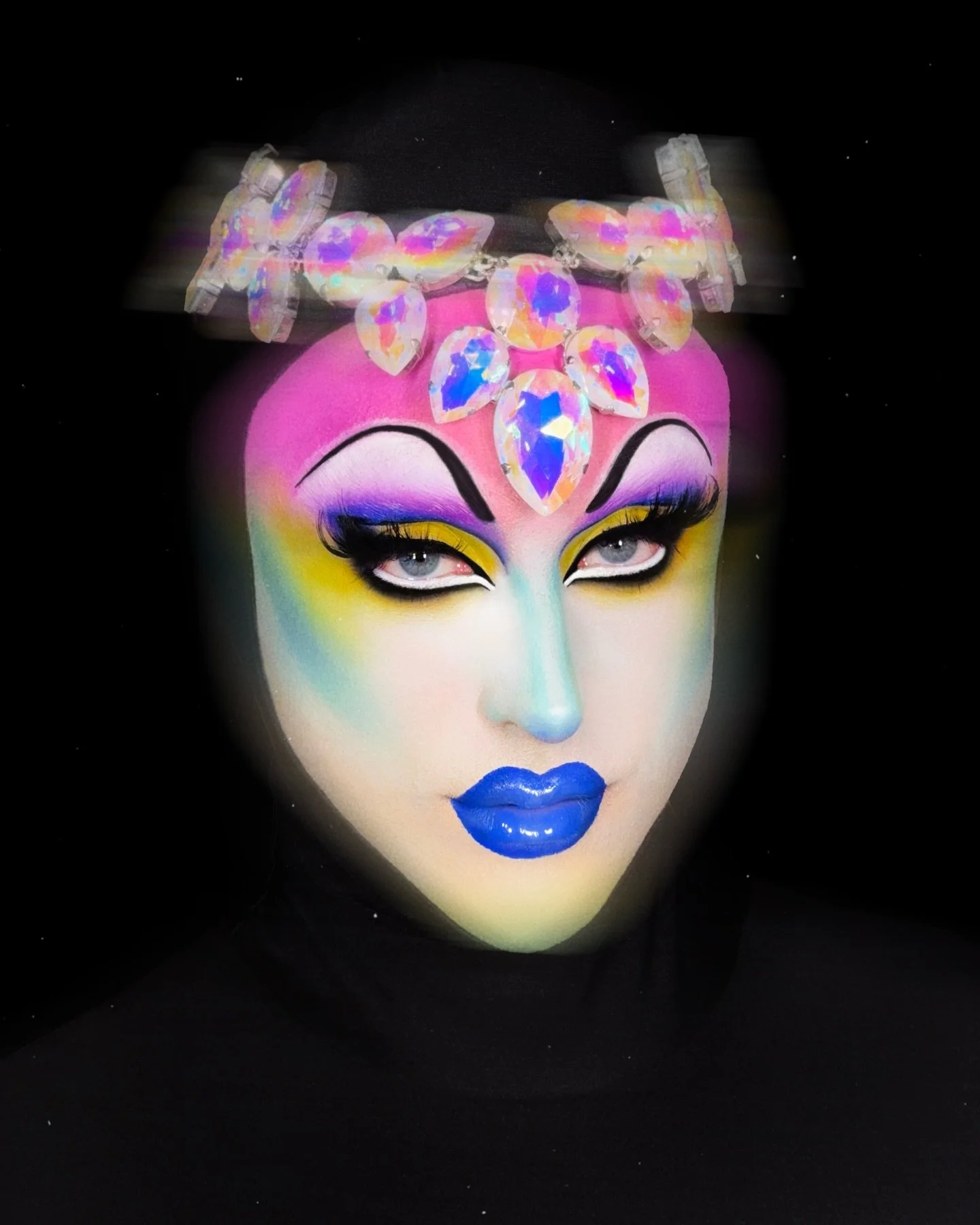 GREETINGS EARTH QUEENS 🪐✨⚡️

so excited to finally recreate this stunning makeup from the one and only @missfamenyc 🩷 

products used are tagged in the photo! #rupaulsdragrace #dragqueen #dragqueensofinstagram #missfame #missfamenyc