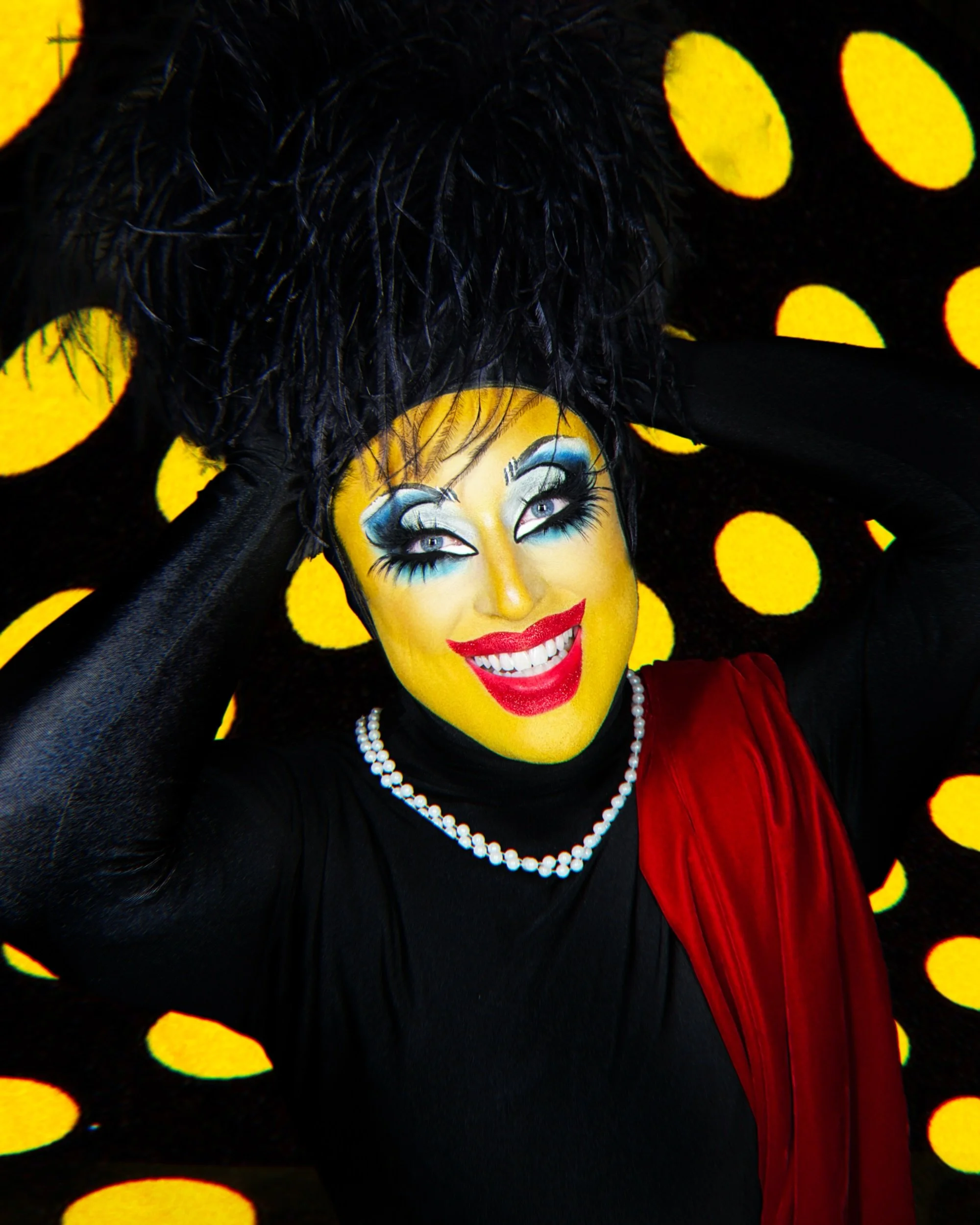 I transformed into @crystalmethyd 💛🫟✨❤️ this makeup was SO FUN!! Congrats on semi-finals diva!! ✨✨✨✨

brands used @mehronmakeup @kimchichicbeauty @ienvylashes_official @nyxcosmetics 

#crystalmethyd #rupaulsdragrace #rupaulsdragraceallstars #allsta
