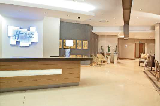 conversions-holidayinnexpresssunnyside1.jpg