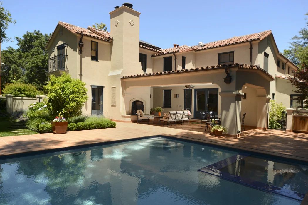 Client : Private client Location : Palo Alto, CA Dates : 2008-2011 Size : 15,000 s.f. Architect : Fergus Garber Young Architects Contractor : Lerch Construction Company Landscape Contractor : Jim Lord Landscaping Services Pool Contractor : Paradise Pools and Gardens Original Architect : Birge M. Clark, FAIA (1893-1989) Photo: Bernardo Grijalva