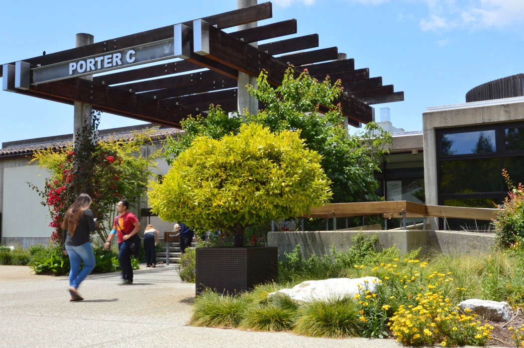 Client : University of California Location : Santa Cruz, CA Dates : 2008-2011 Size : 1.9 acres Cost : $44 million Architect : Stantec (formerly Anshen + Allen Architects) - Housing Cody Anderson Wasney Architects - Dining Structural Engineer : Forell / Elsesser Engineers General Contractor : DPR Construction Landscape Contractor : Shooter & Butts, Inc. Recognition : LEED® Gold for New Construction, U. S. Green Building Council - Porter A; LEED® Silver for New Construction, U. S. Green Building Council - Porter B